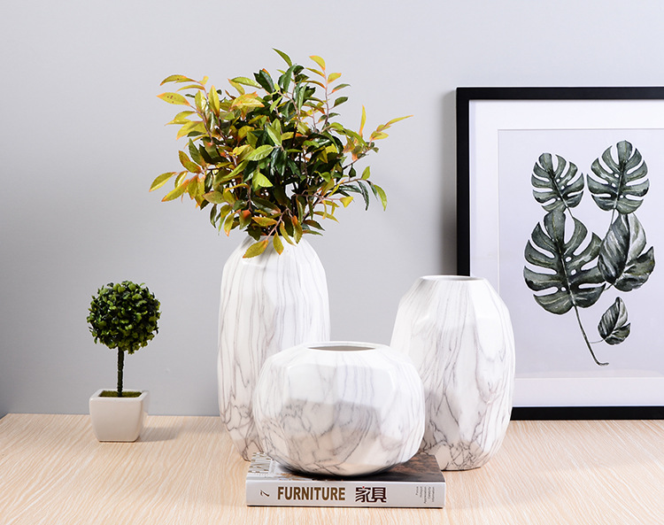 大理石纹花瓶陶瓷摆件创意花瓶摆件北欧家居装饰陶瓷花瓶摆件批发 https://m.1688.com/offer/5568