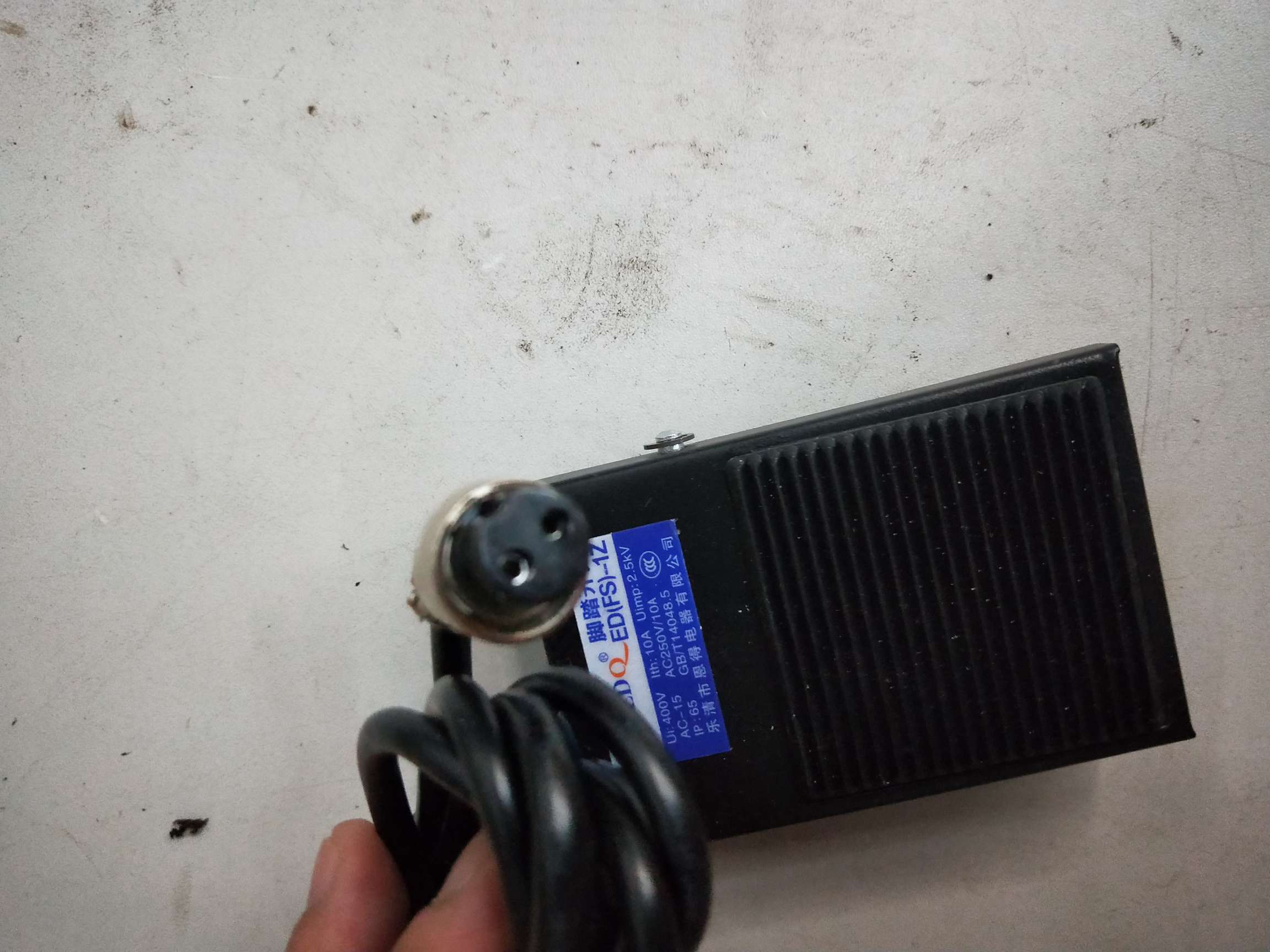 Foot switch details Picture