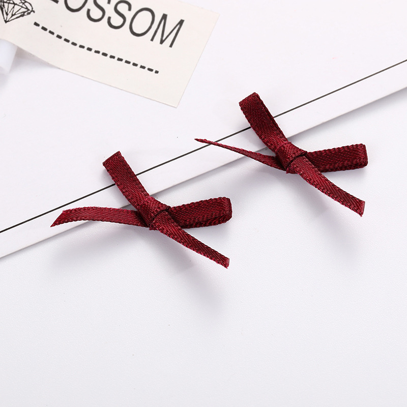 3mm蝴蝶结，机器打蝴蝶结，尺寸标准礼盒包装，支持定制白底实物图