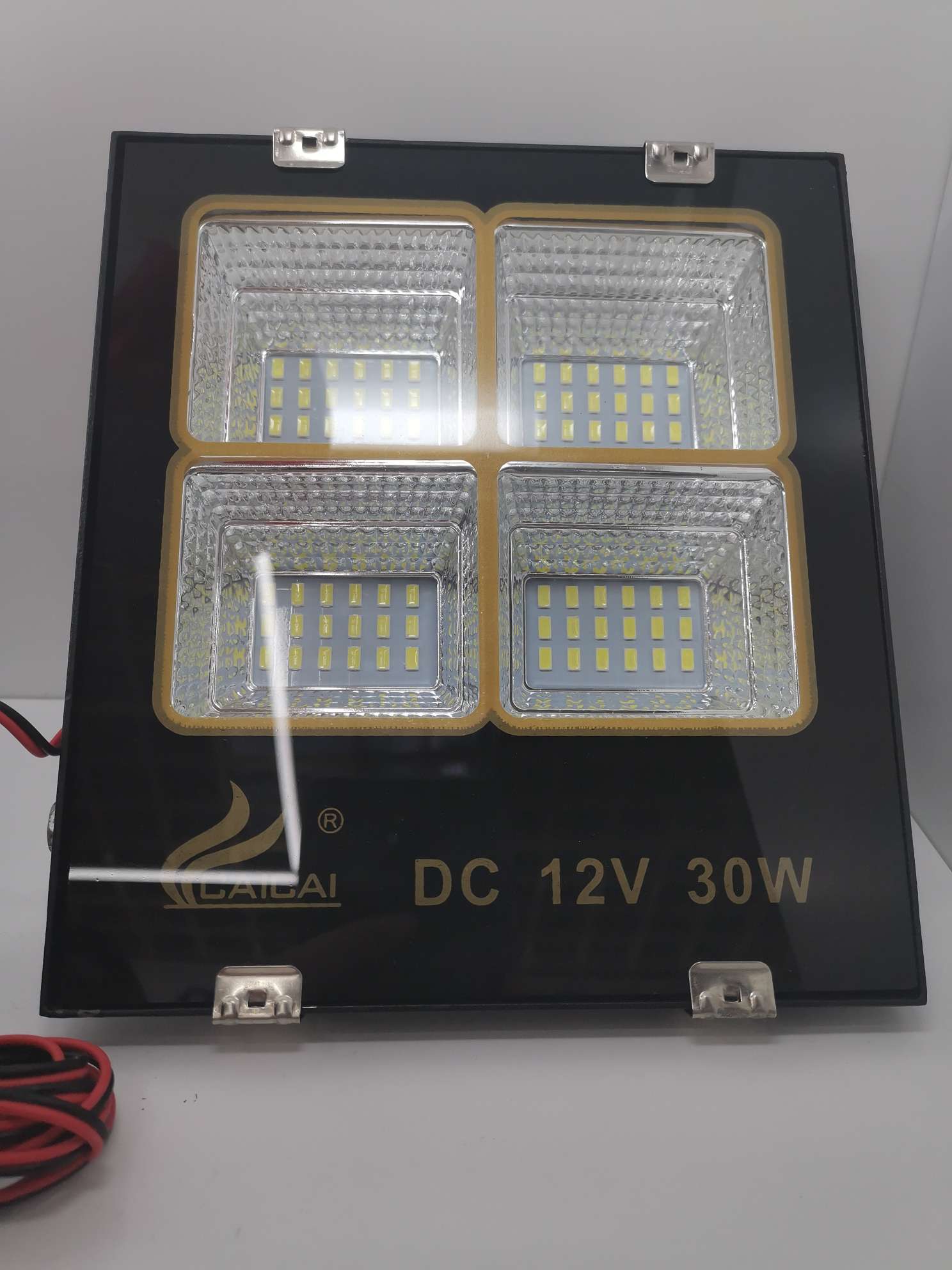 DC12V四杯投光灯30W
