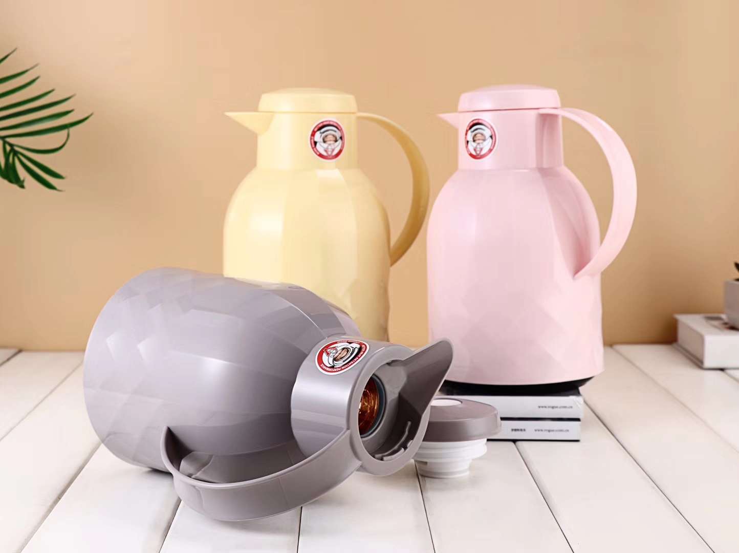 YC-37100 1000ml asbestos-free red liner glass inner liner thermos flask, thermos flask, coffee pot press type Specification image