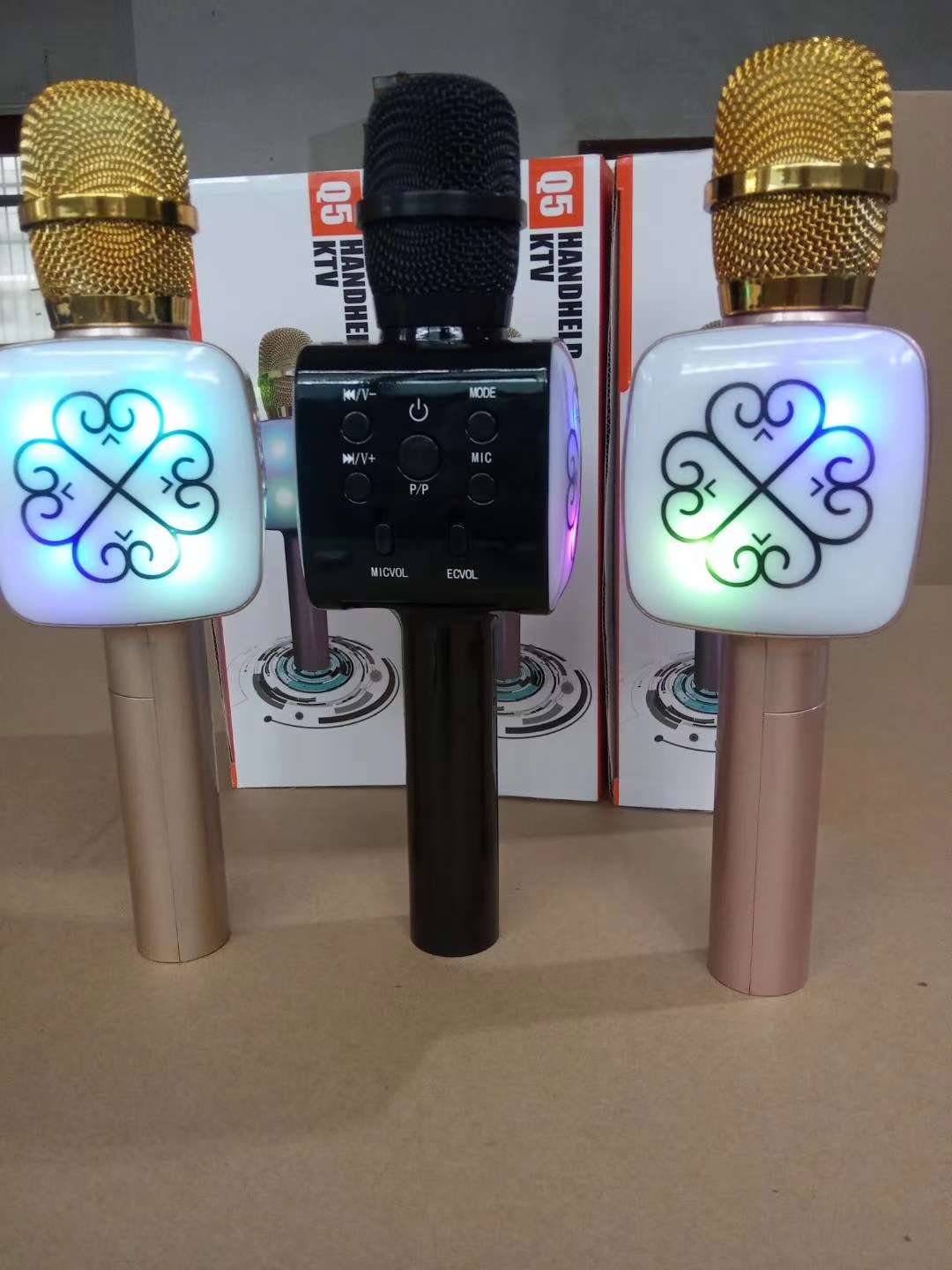 Q5 microphone. Karaoke wonder, Bluetooth audio microphone Item Picture
