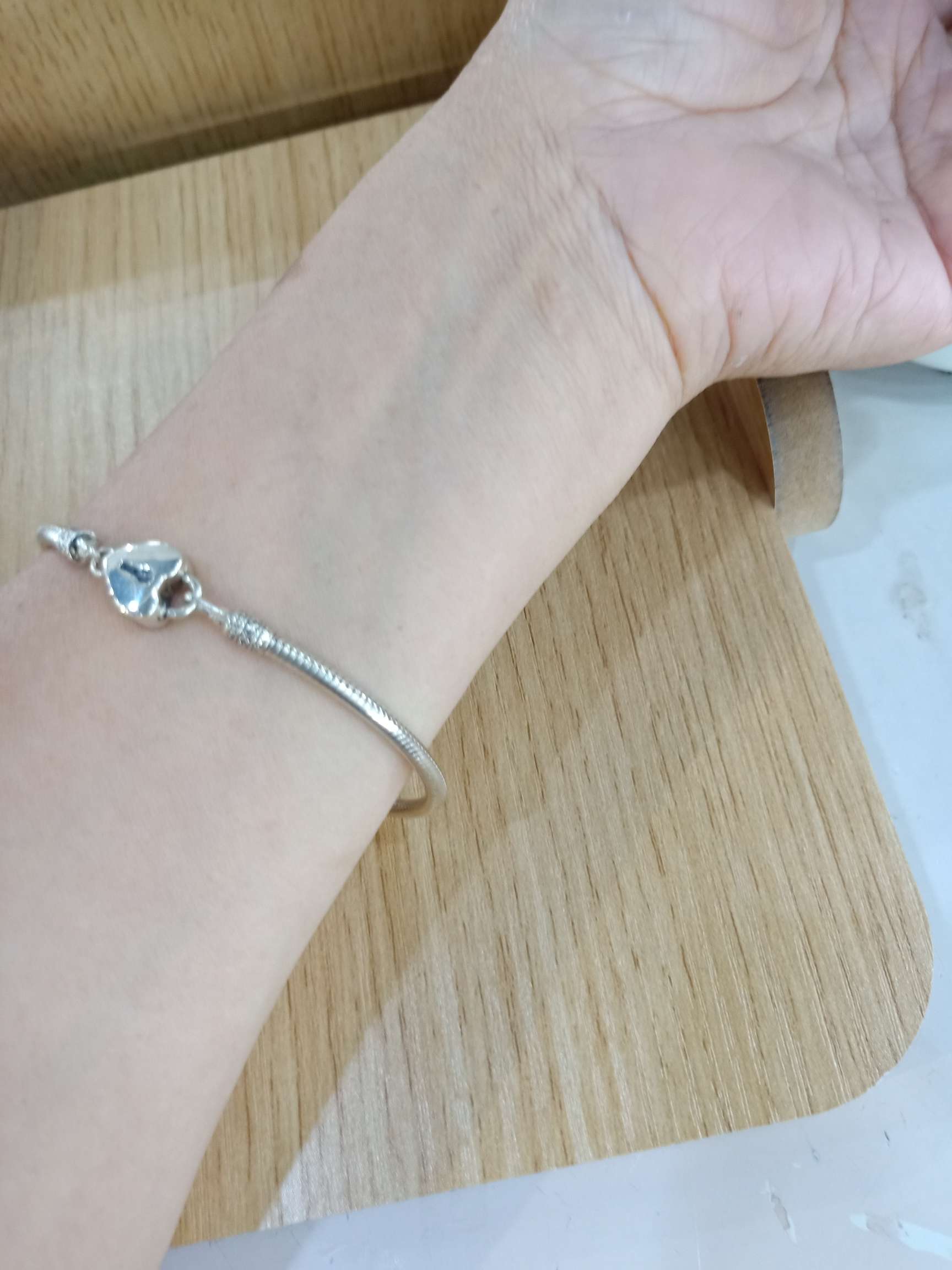 潘多拉同款纯银千足银镂空爱心活扣手镯，时尚潮流美观大方显气质款手镯详情图6