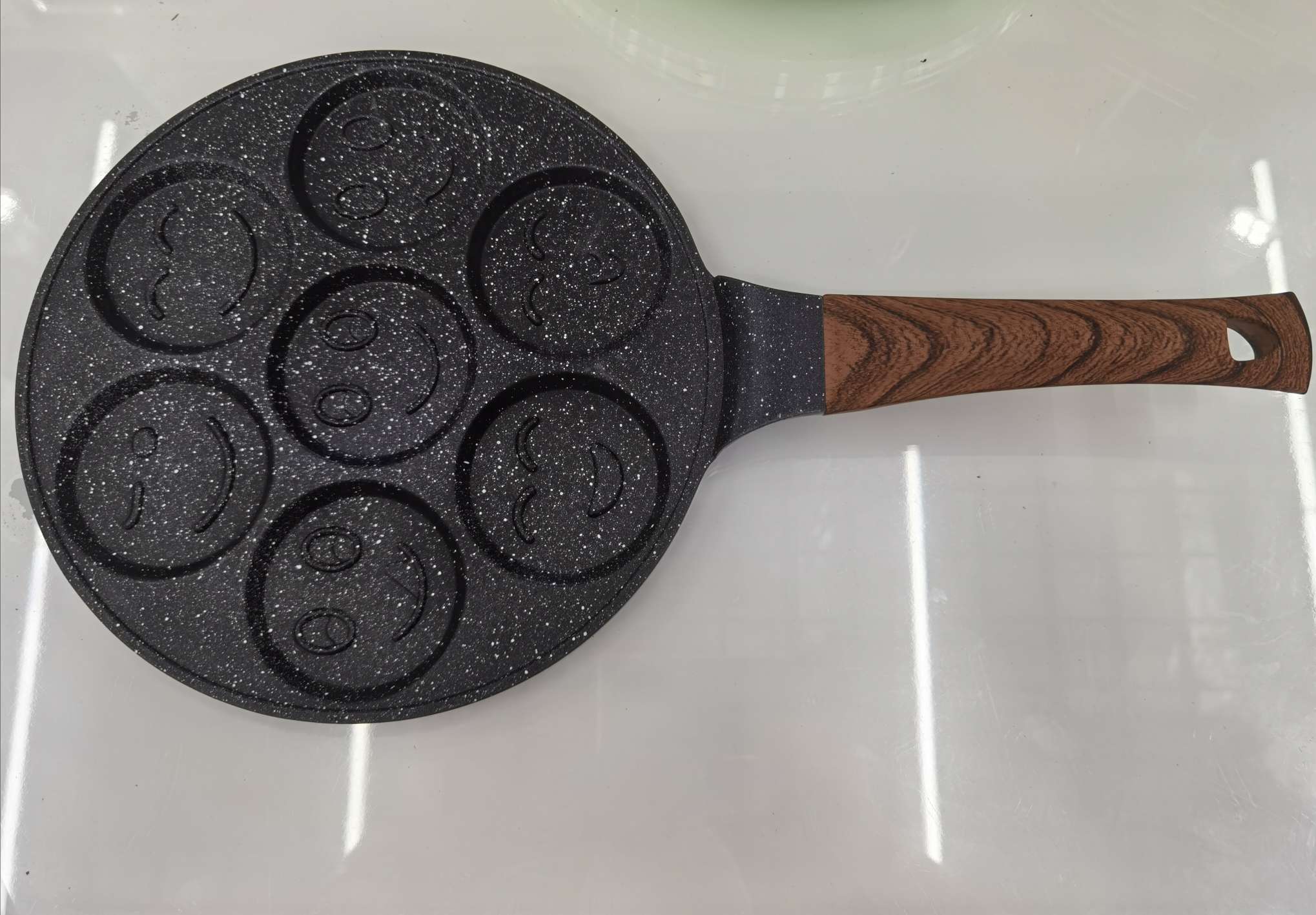 26 Seven-hole cake pan thumbnail