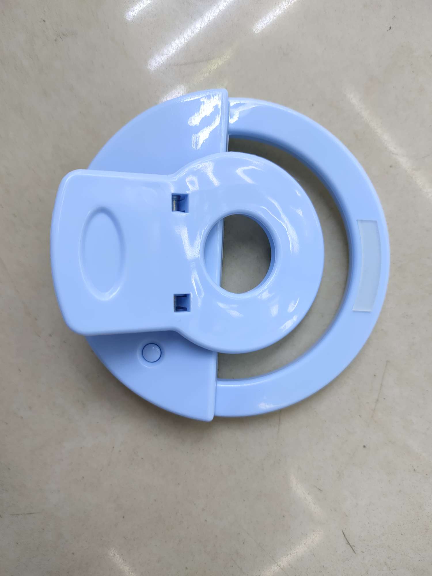手机自拍补光灯