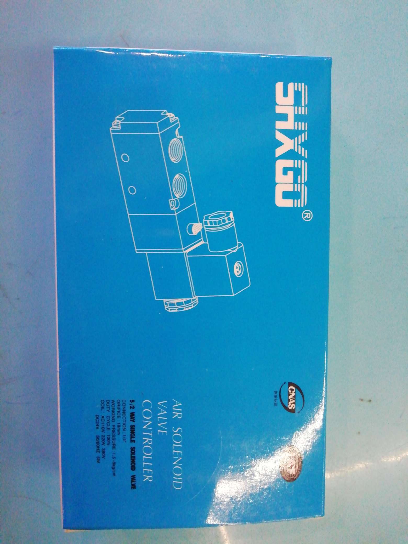 Solenoid valve 4 v 210-08 details Picture