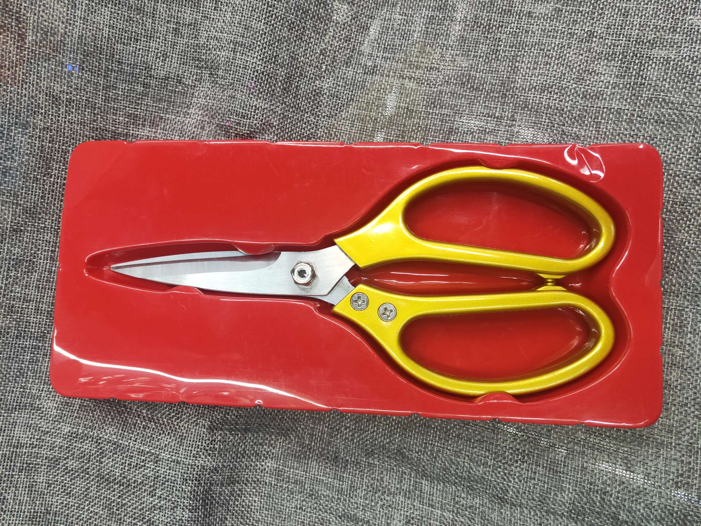 Scissors Household Kitchen Scissors Multi-Functional Scissors Strong Chicken Bone Scissors Special Stainless Steel Scissors 1 Application Scenario
