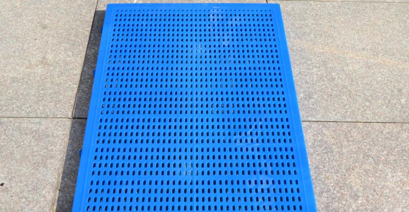 New material and plastic pallet thickening combined splice moistureproof board size 100*60cm Item Picture