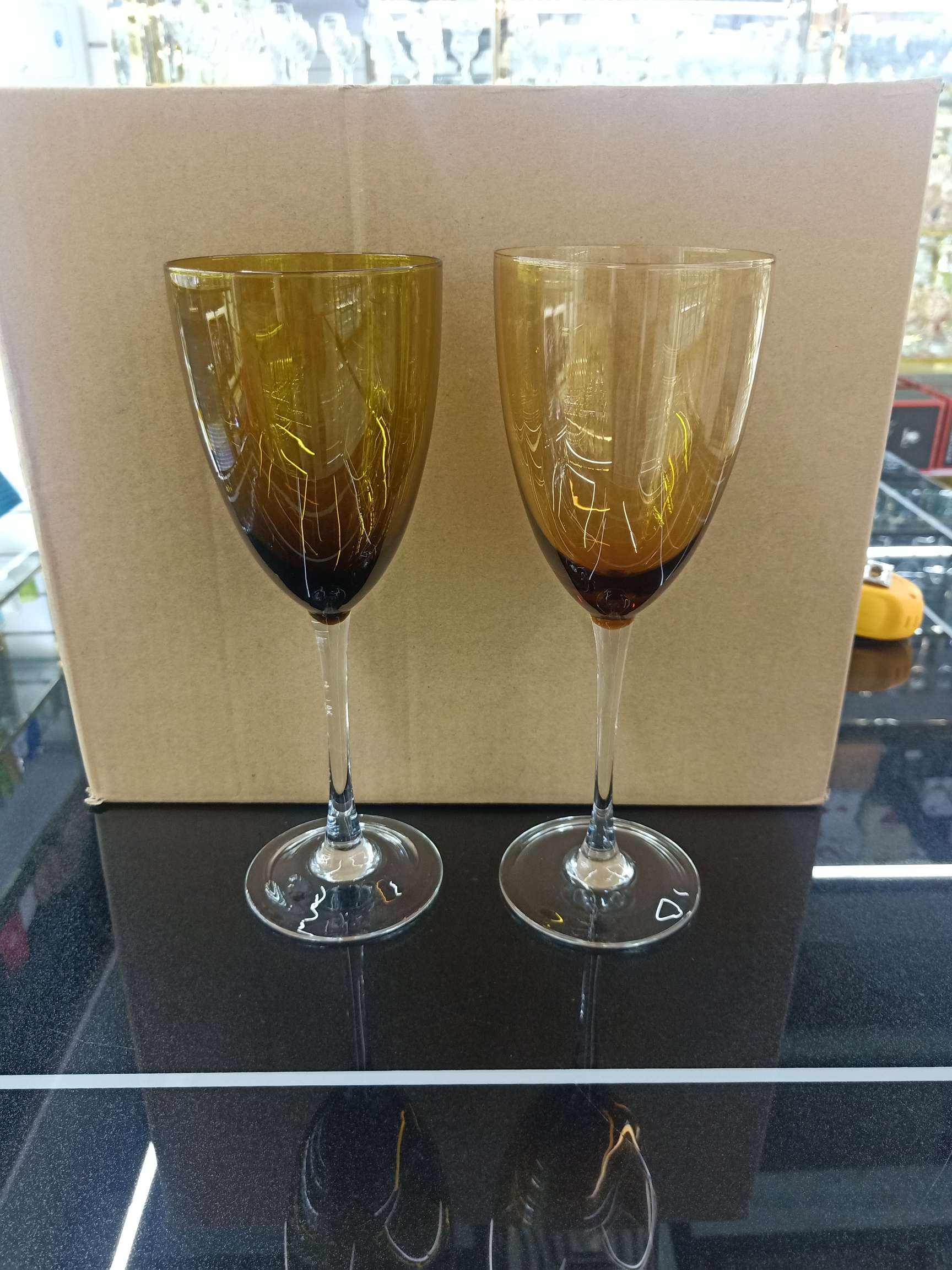 两色水晶玻璃高脚杯