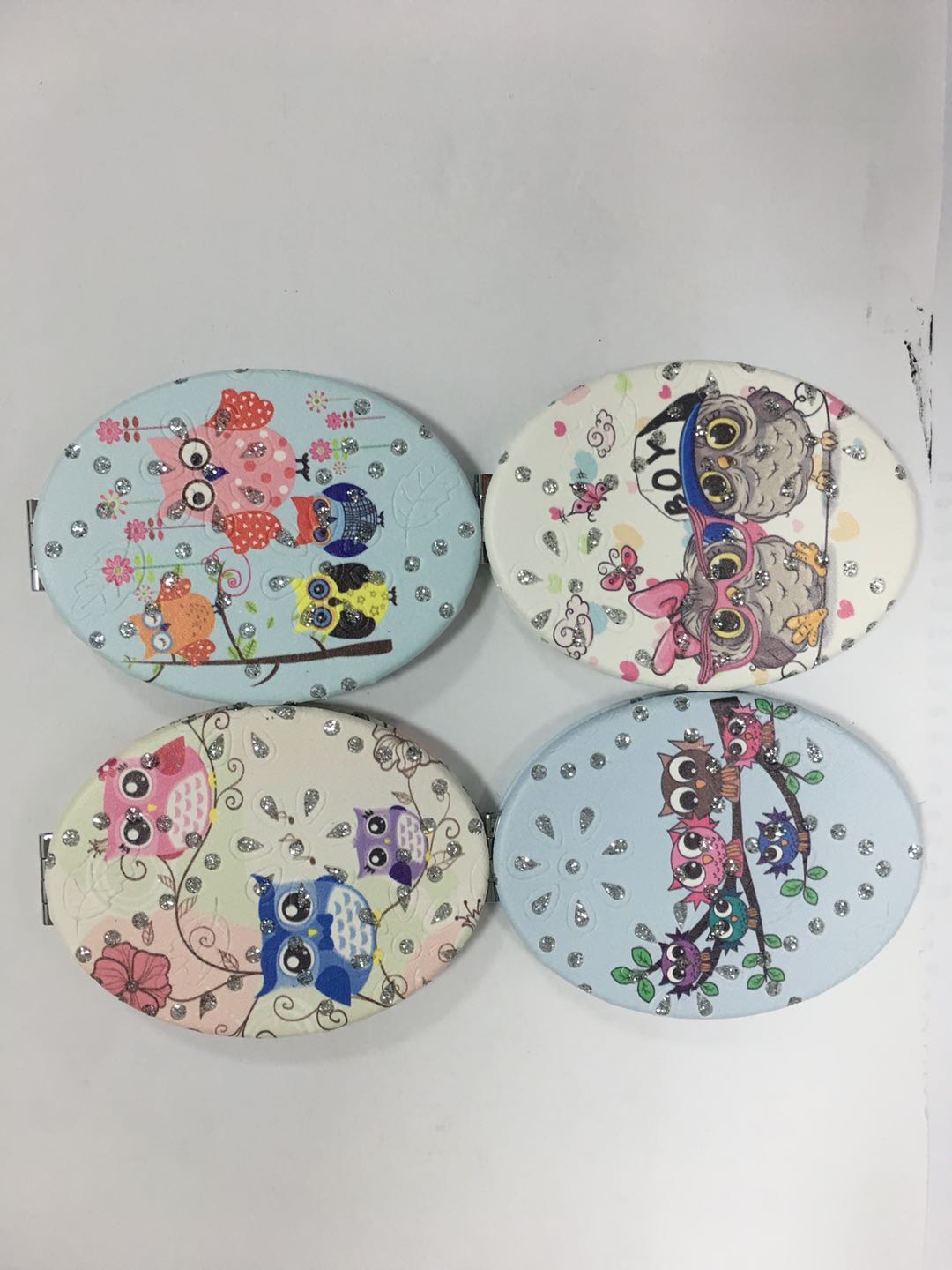 新款大椭圆钻粉猫头鹰系列折叠便携双面印花化妆镜