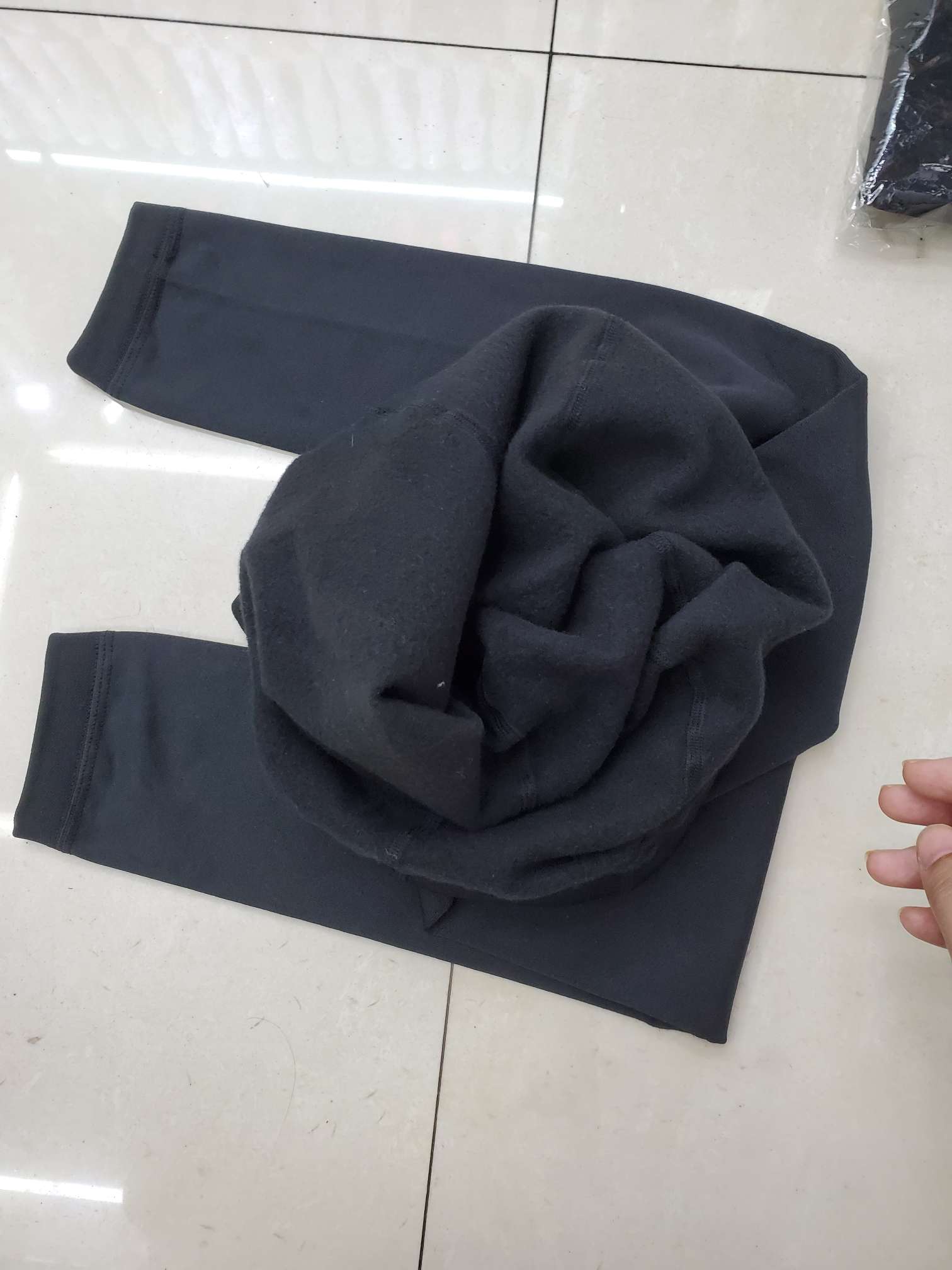 拉绒裤细节图