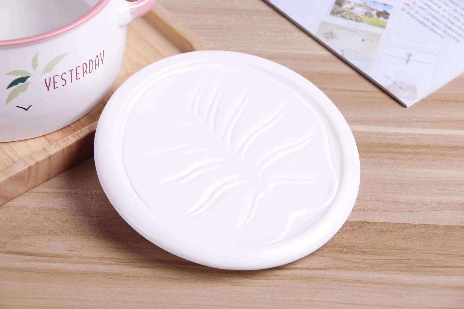 HY－908－1  卡通浮雕火烈鸟面碗  哑光色釉浮雕陶瓷碗  浮雕陶瓷盖详情图6