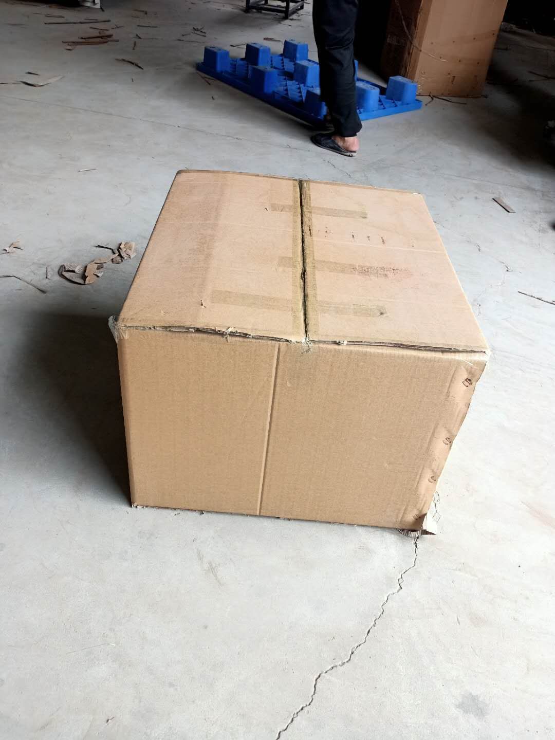 实木落地衣帽架三脚衣帽架衣架实木喷漆挂钩详情图2