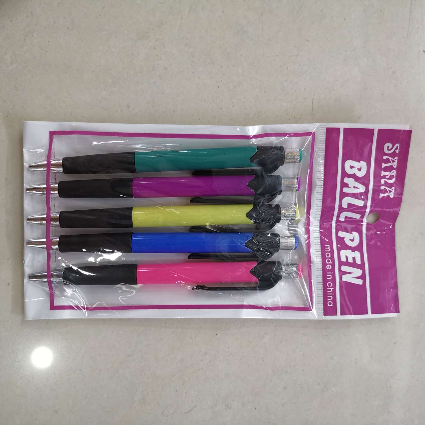 Five-color ballpoint pen, press the ballpoint pen details Picture