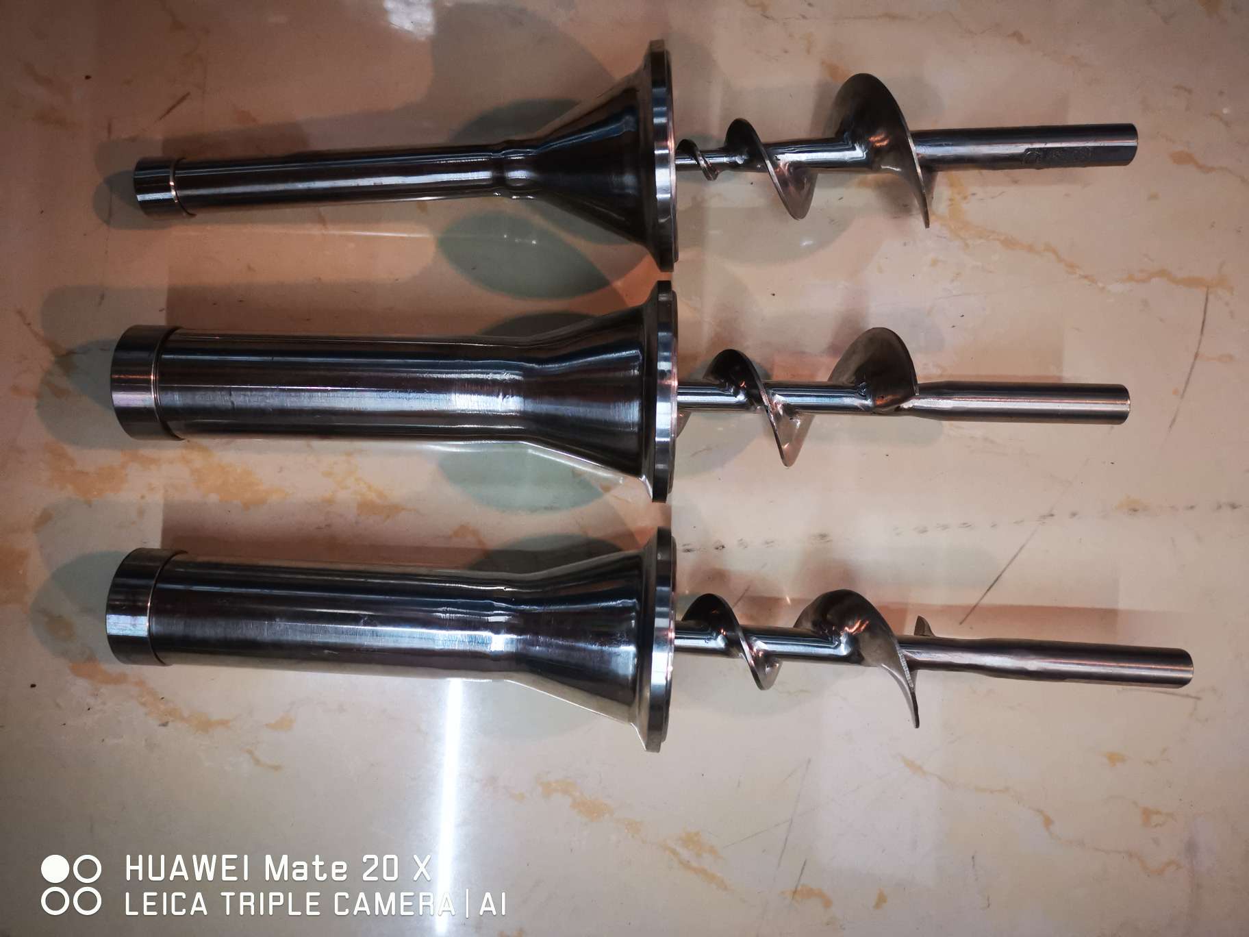 Screw head of powder packaging machine