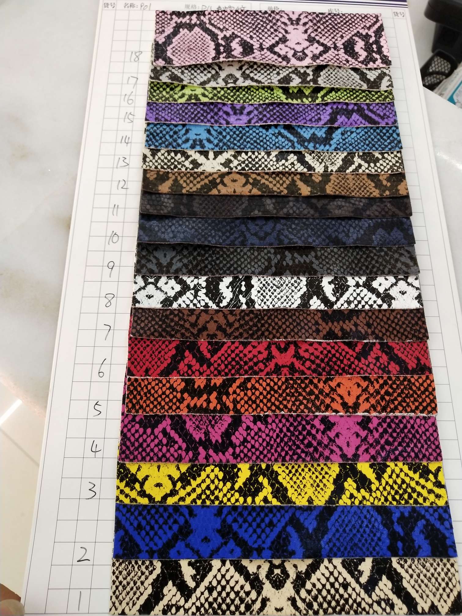 901 (PU Snake Pattern) Best-selling PU leather fabric Specification image