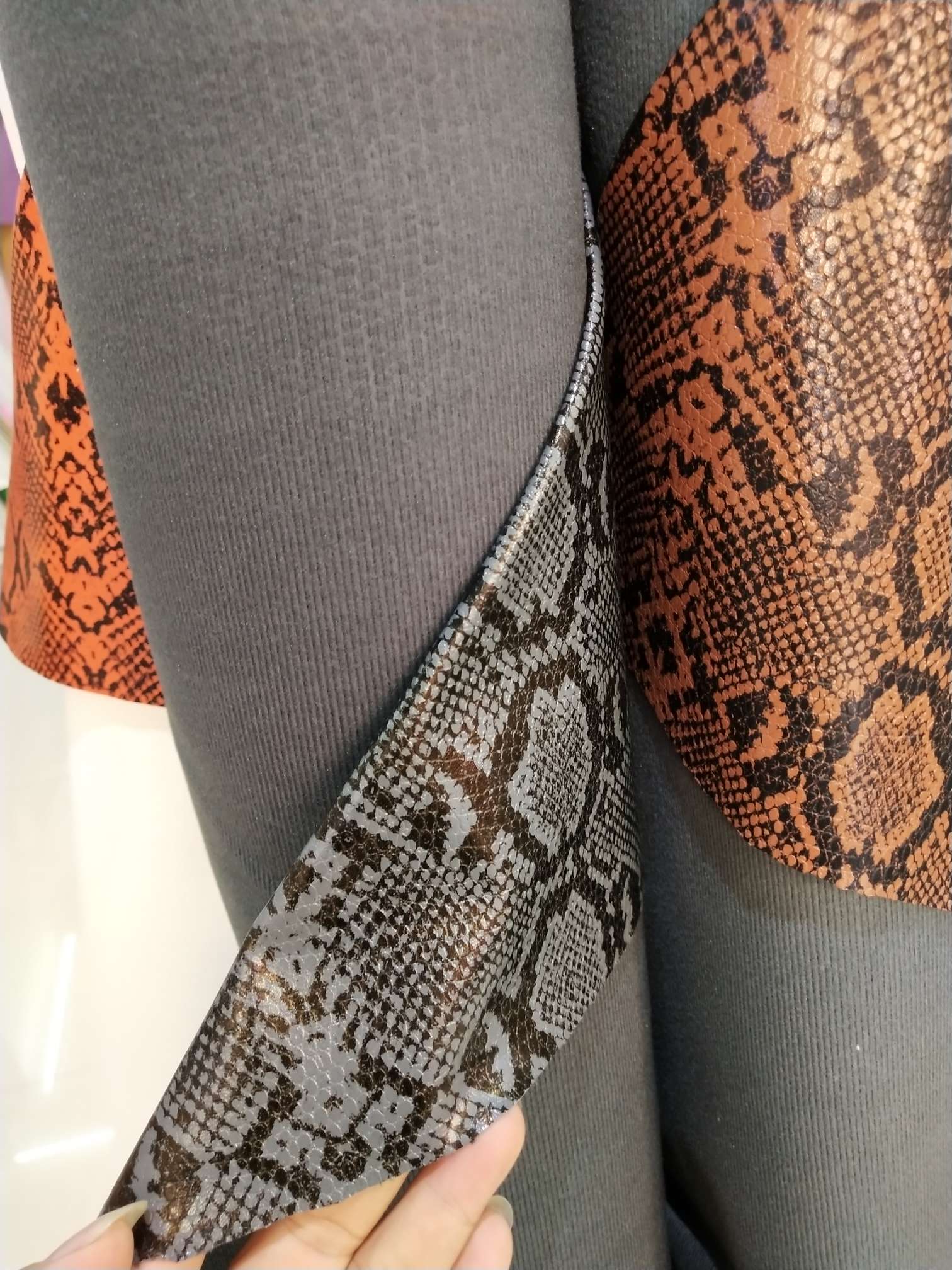 901 (PU Snake Pattern) Best-selling PU leather fabric details Picture