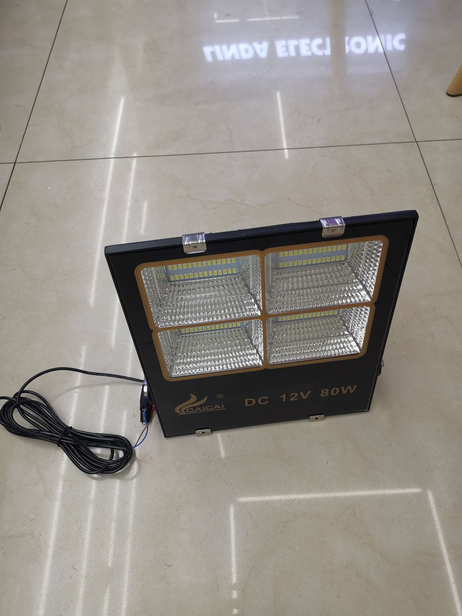 DC|2V四杯投光灯80W