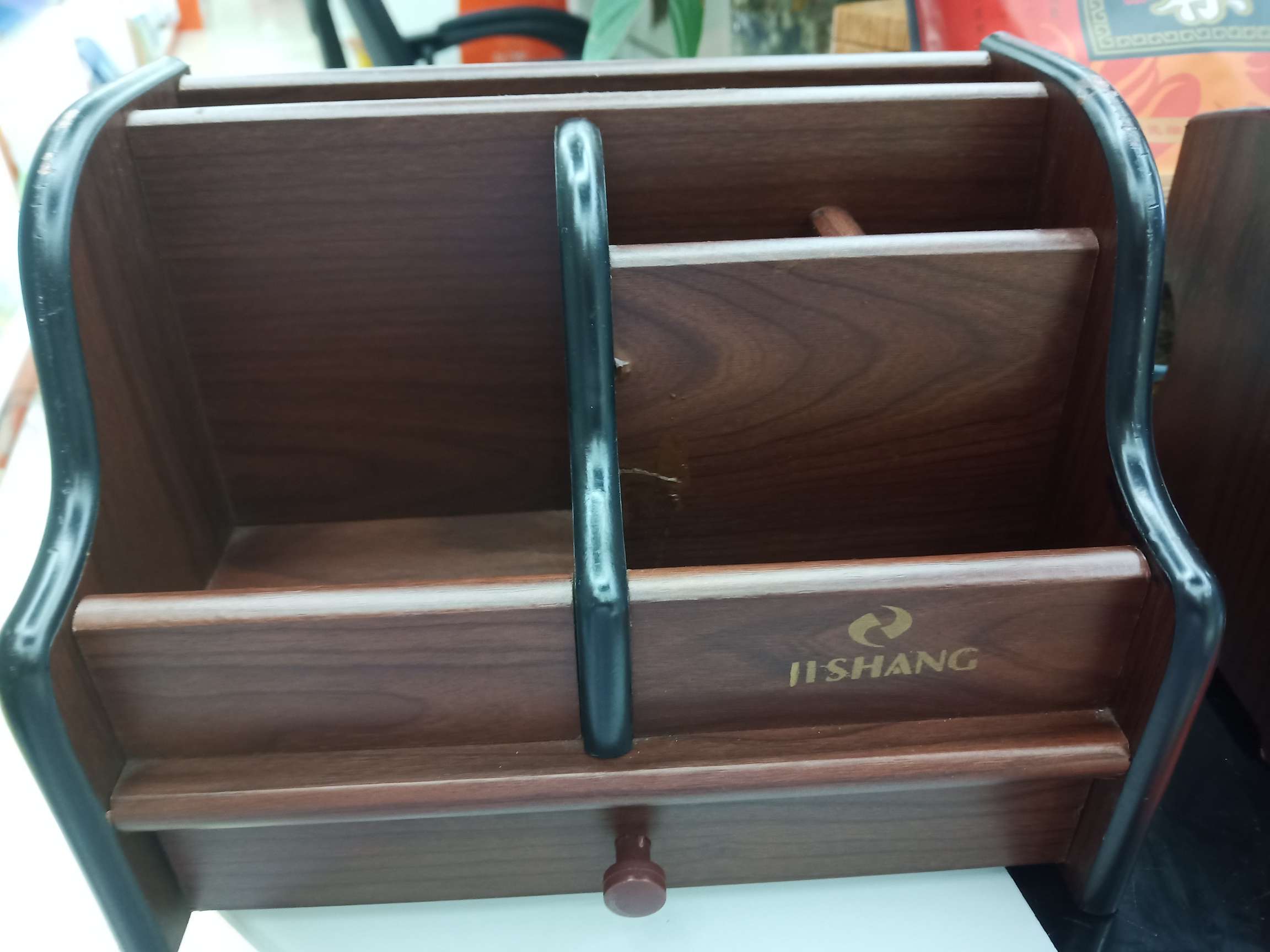 Moder wooden pen holder