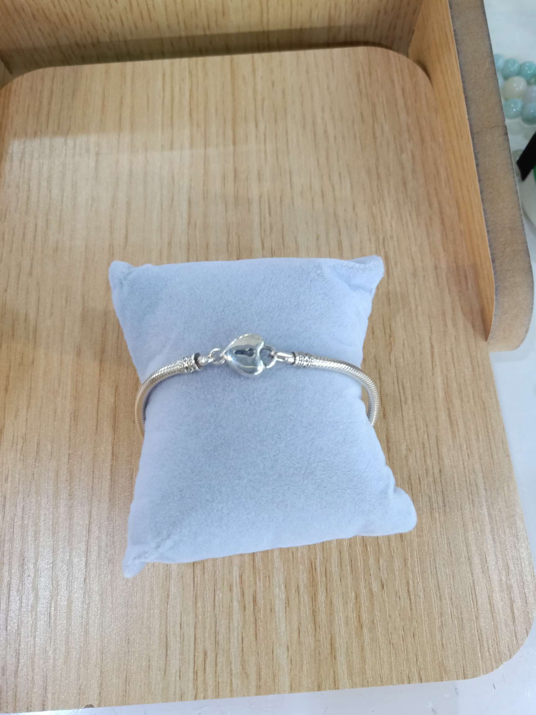 潘多拉同款纯银千足银镂空爱心活扣手镯，时尚潮流美观大方显气质款手镯细节图