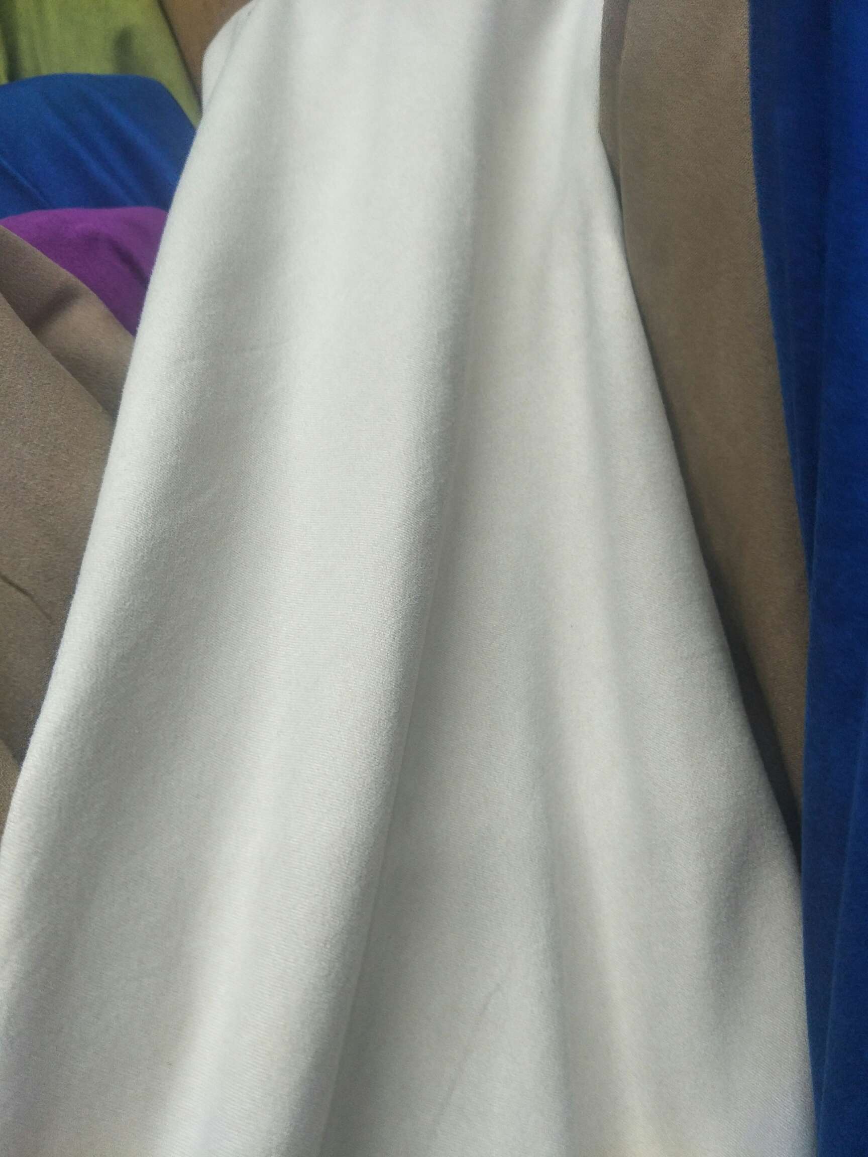 加密五枚缎米白色价格面议