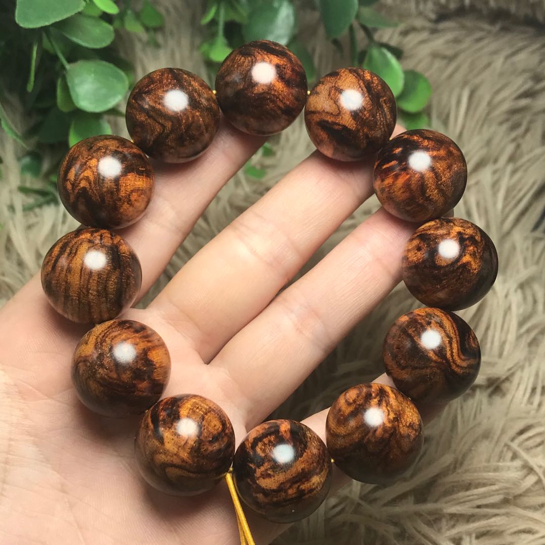 Huanghuali bracelet
