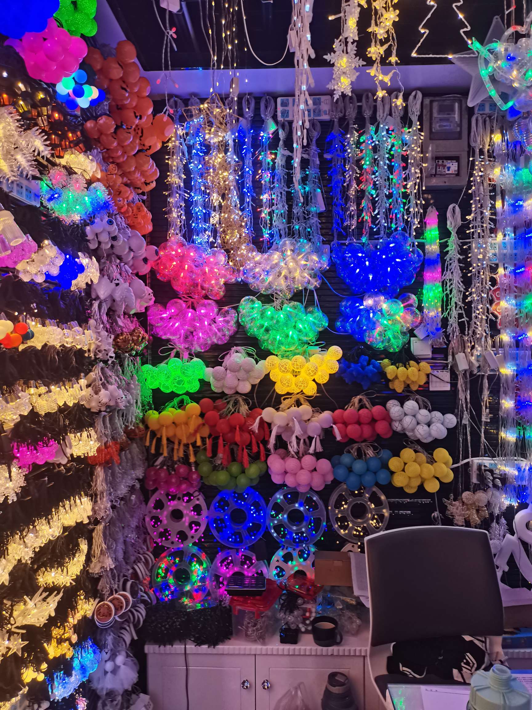 Green Stage lighting fixtures describe pic - 1