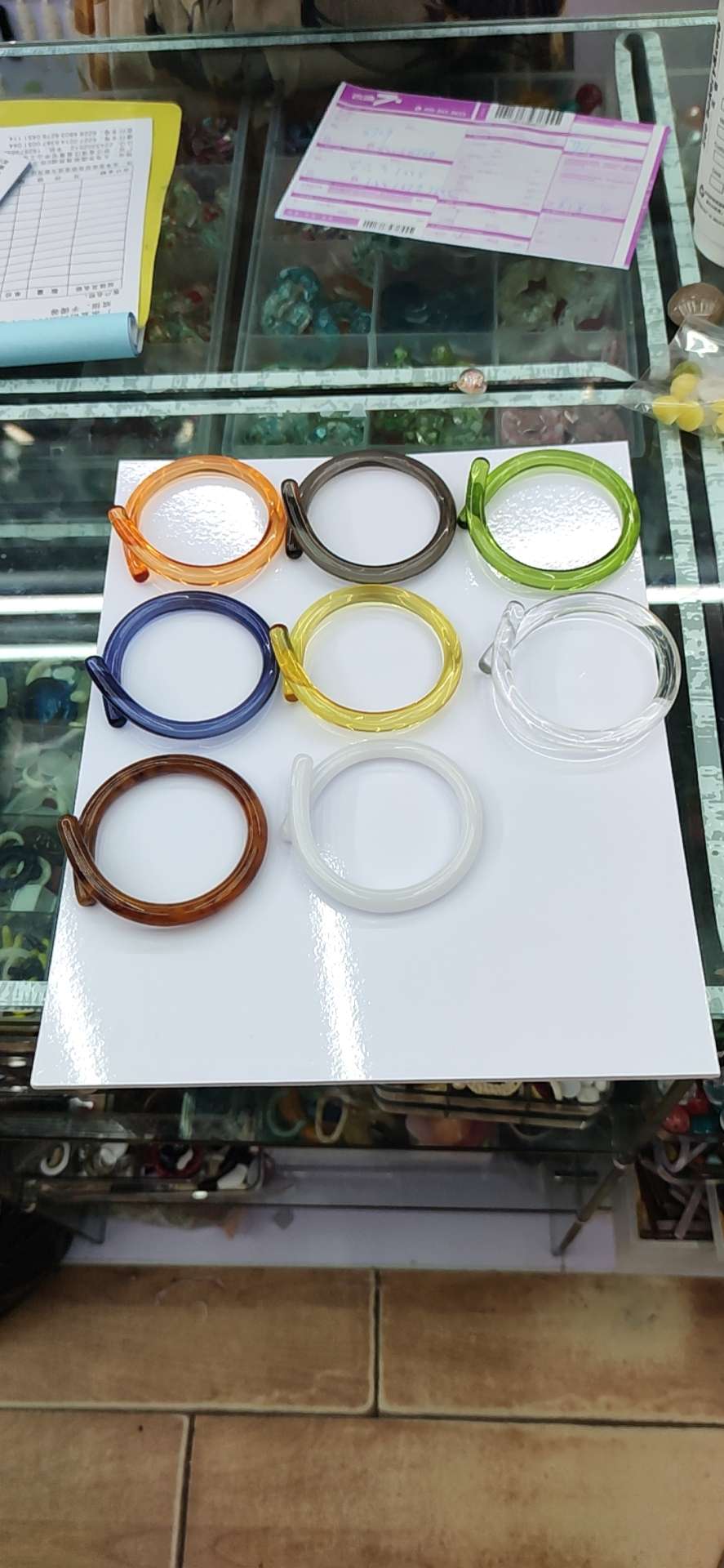Inside 60 outside 79 automatic retraction bracelet thumbnail