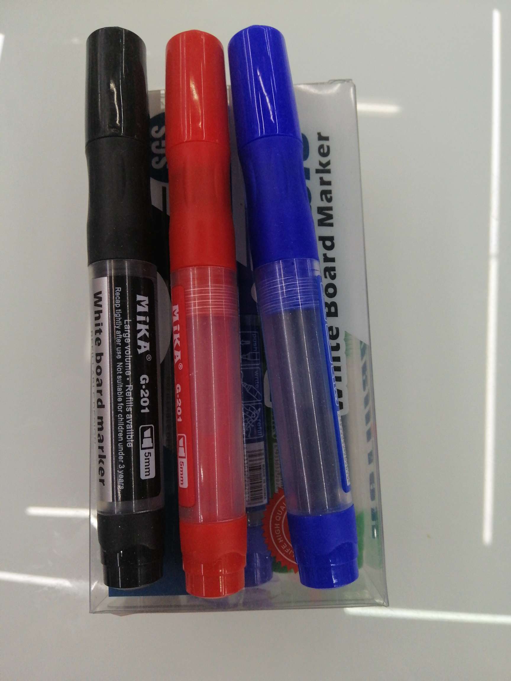 Yiwu Hanjia Stationery 201 whiteboard Pen 12-piece set with replaceable cores, black, blue, red and green colors, large capacity for writing full figure