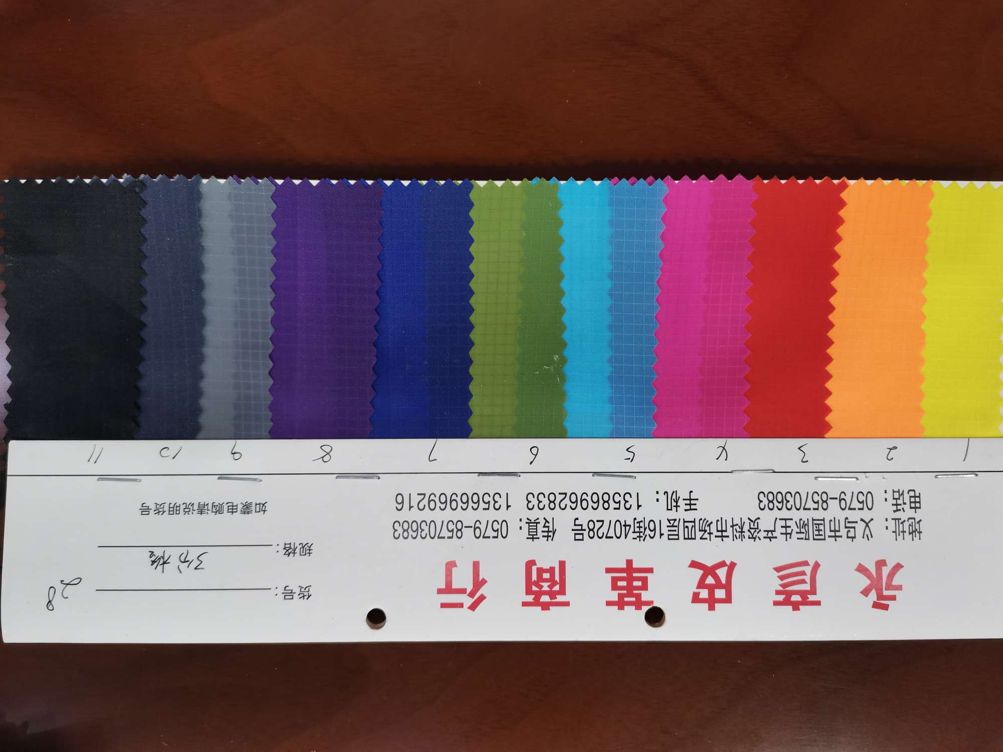厂家直销热销新款  三分格—5  皮革大量现货高中低档箱包沙发鞋材面料细节图