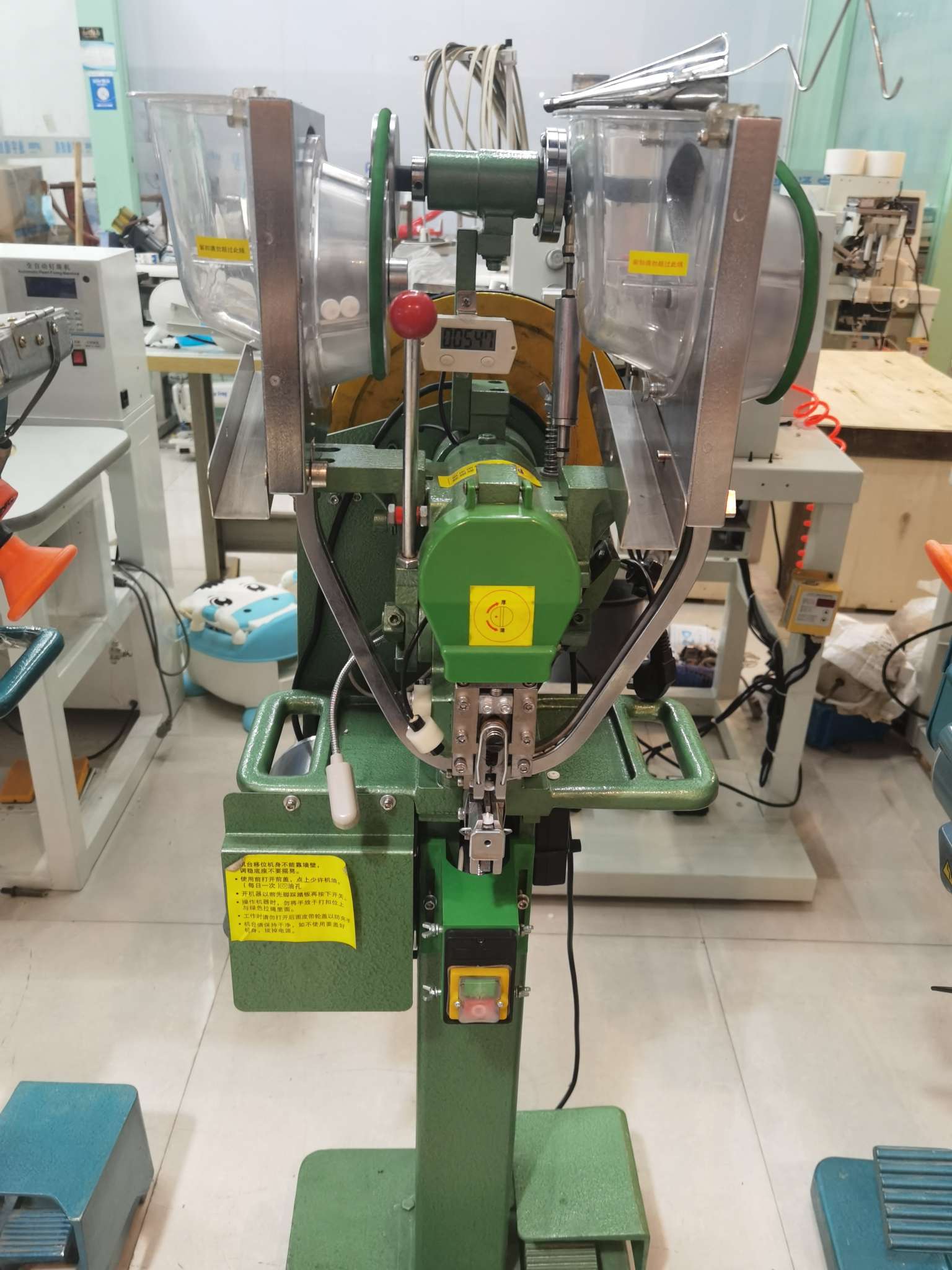 Crimping machine details Picture
