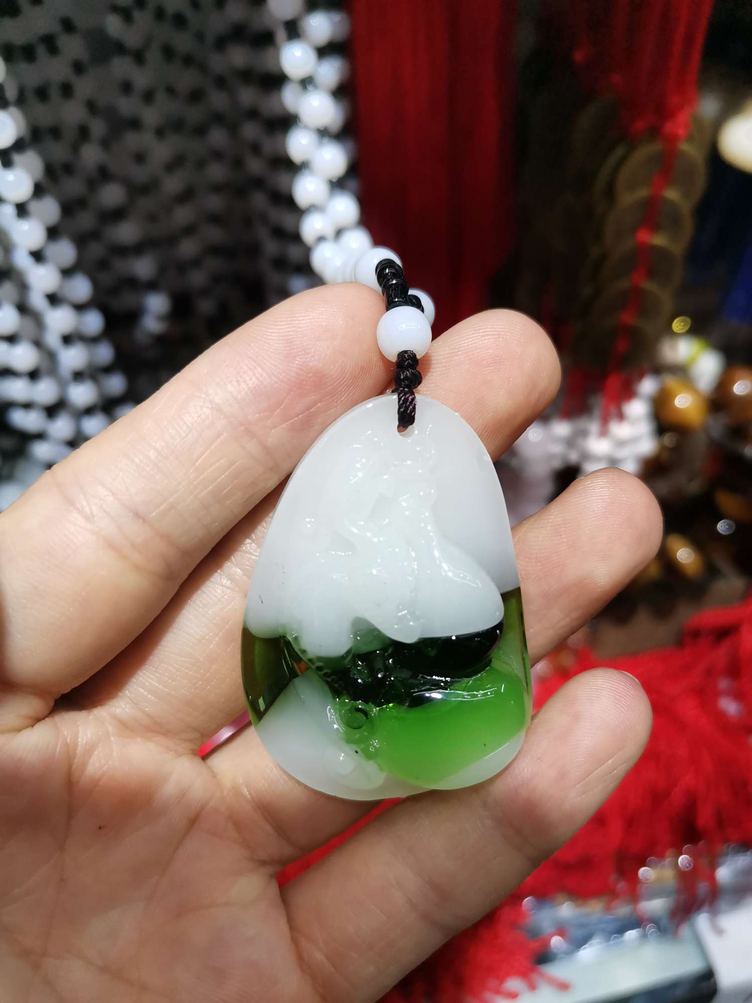 Two-color pendant