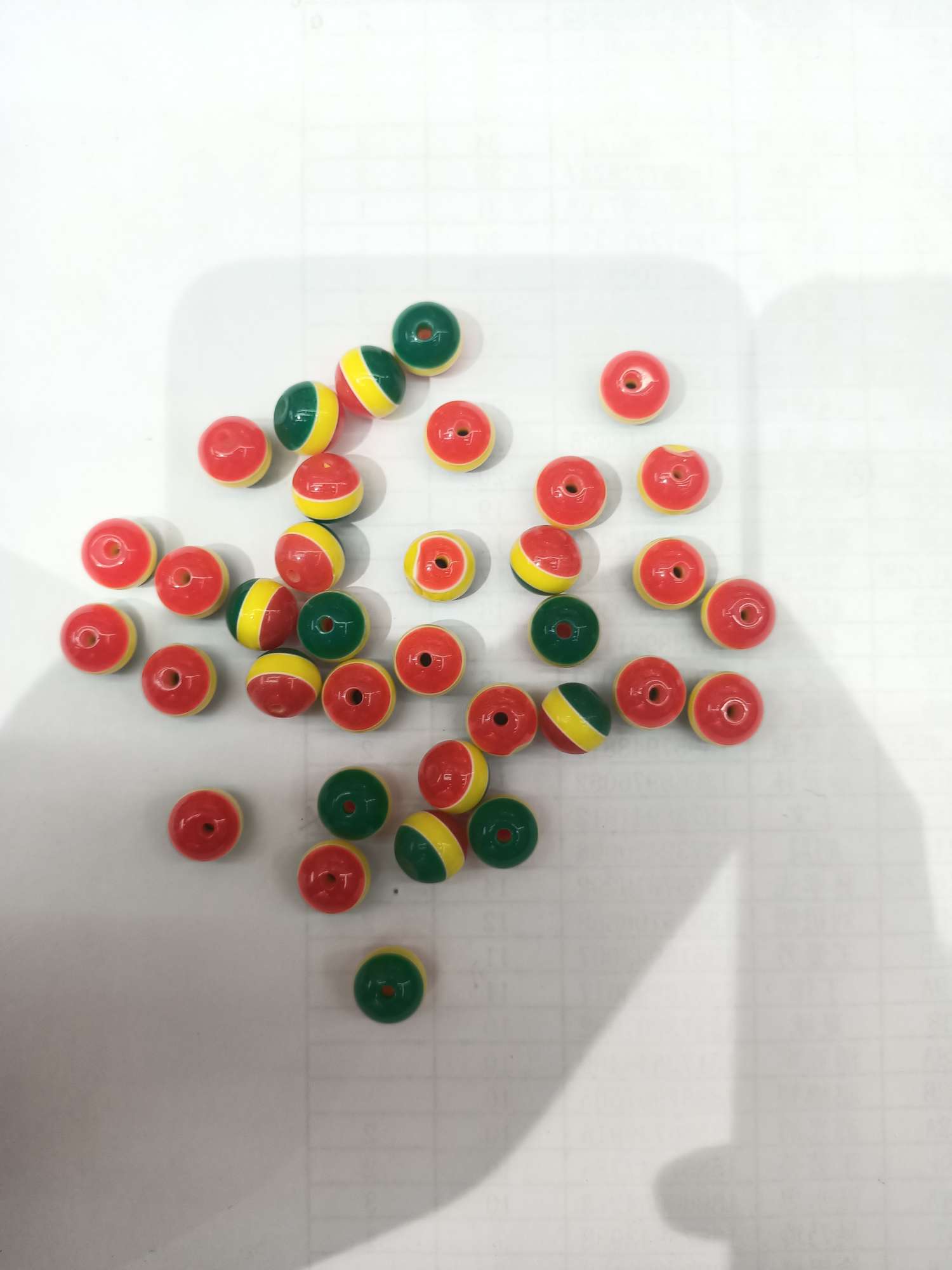 8Mm Three-Color Beads