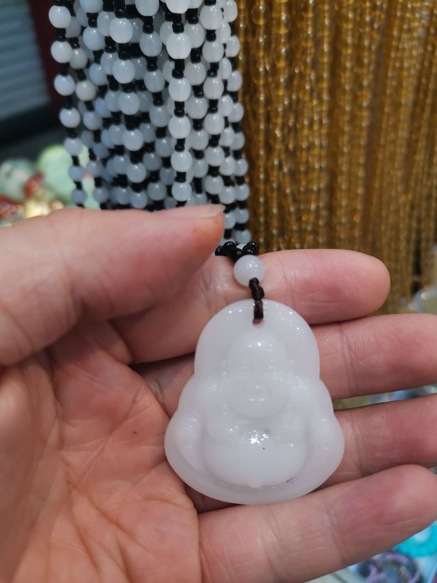 White jade pendant Application Scenario