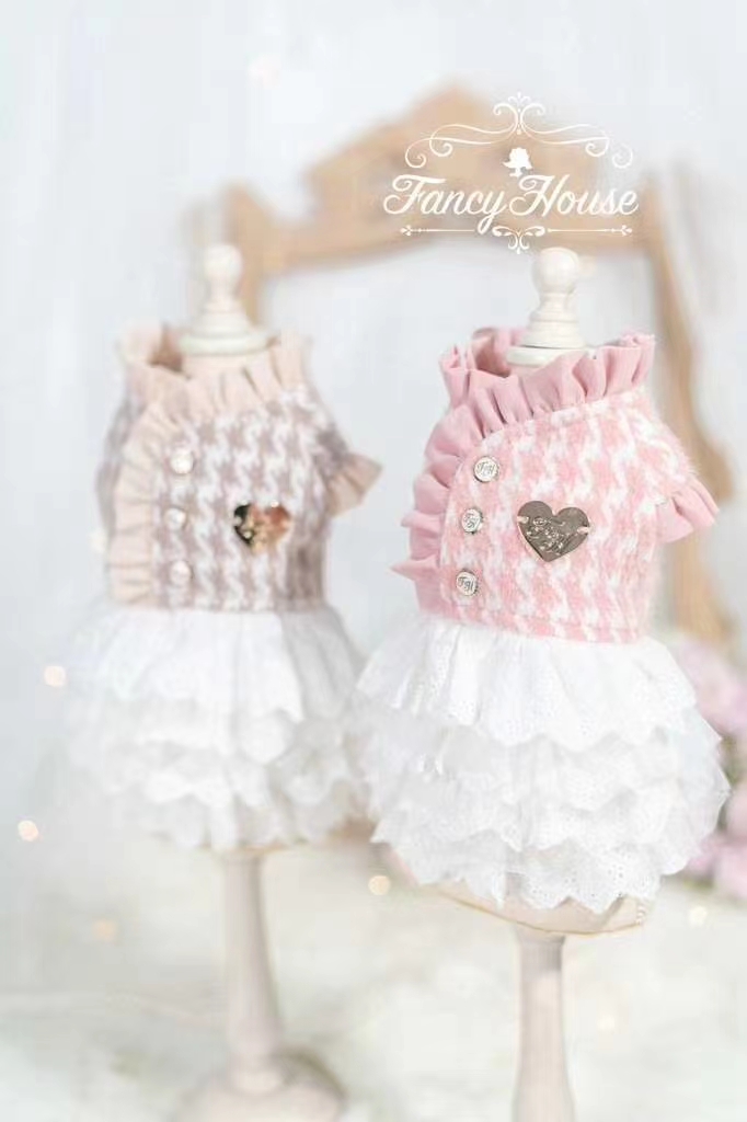 2020 autumn winters ๐ new product into the lotus ๐
Plover grace dress
High quality blended kilt fabric, light pink and rice brown, with full cotton lace skirt