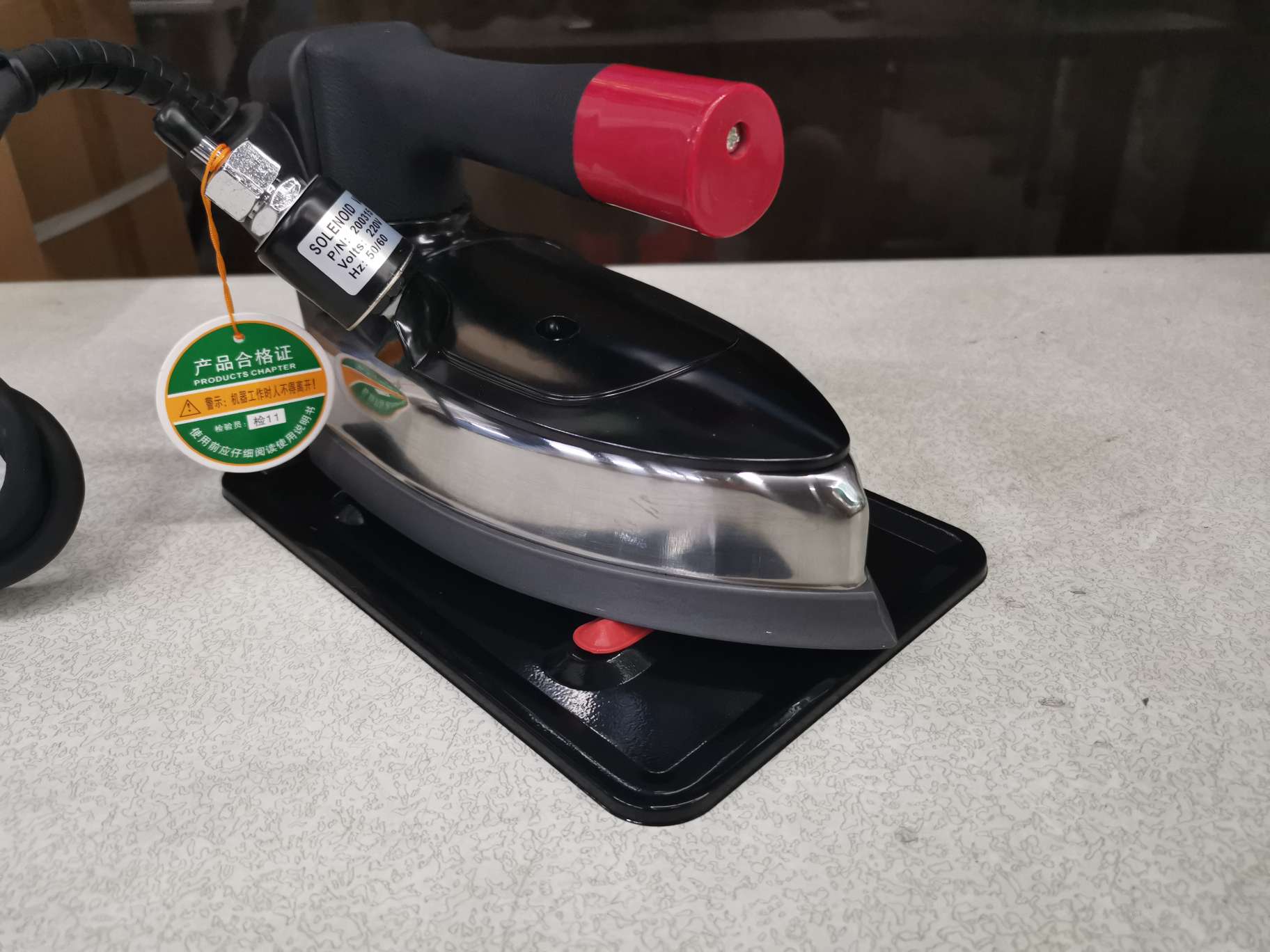 Ji brand Type 7 bottle iron, steam iron, electric iron, sewing equipment in stock undefined