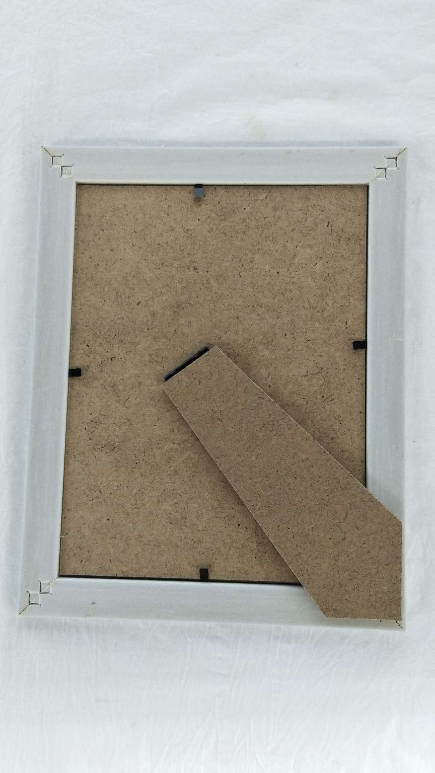 相框复古的有两条金色的边。产品图