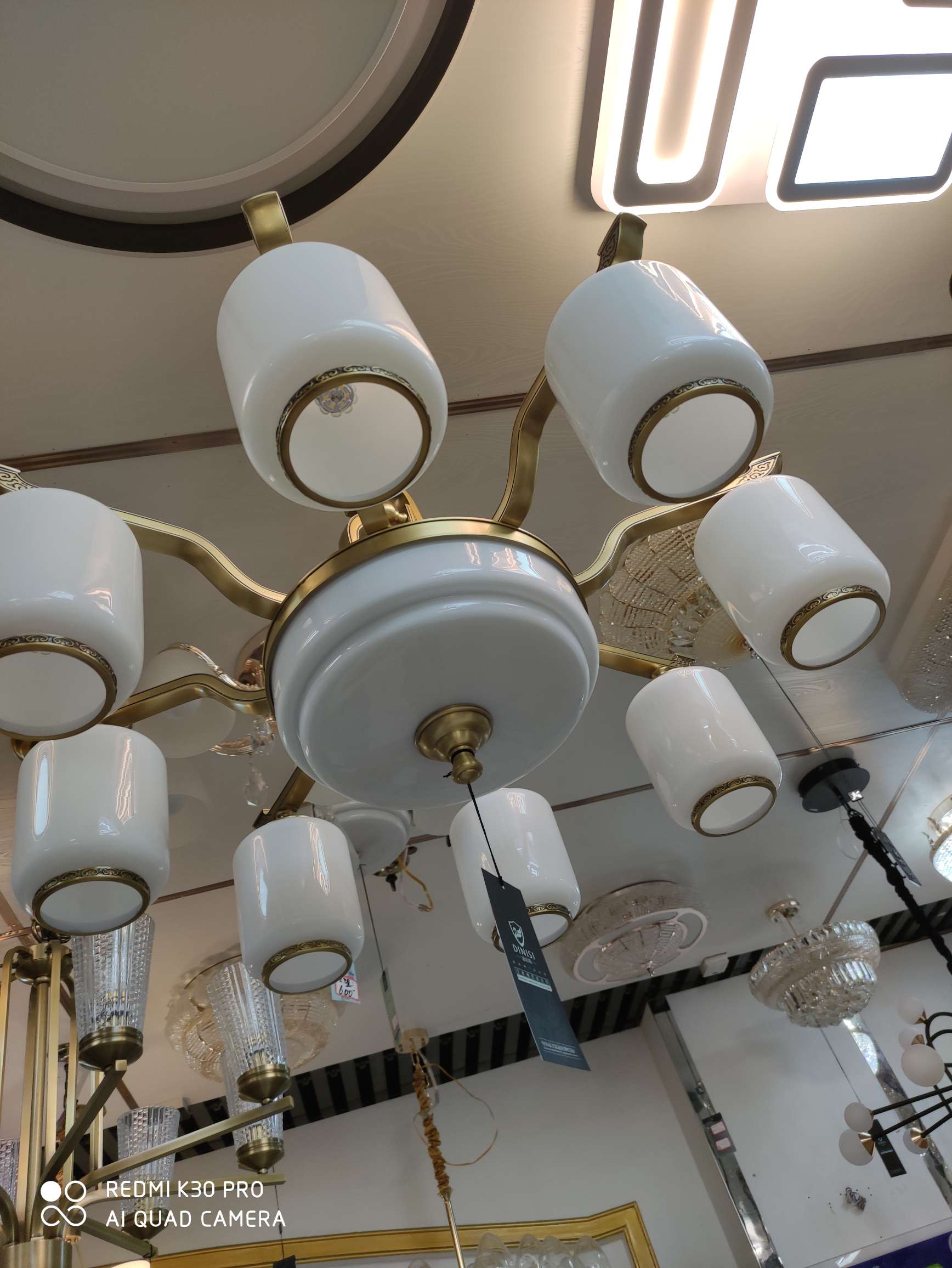 Maranshi all-copper new Chinese-style chandelier 6195 with 8 E27 bulbs details Picture