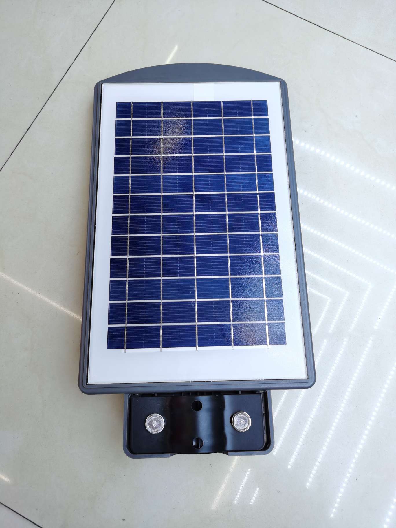 Grey 20w solar street lamp details Picture