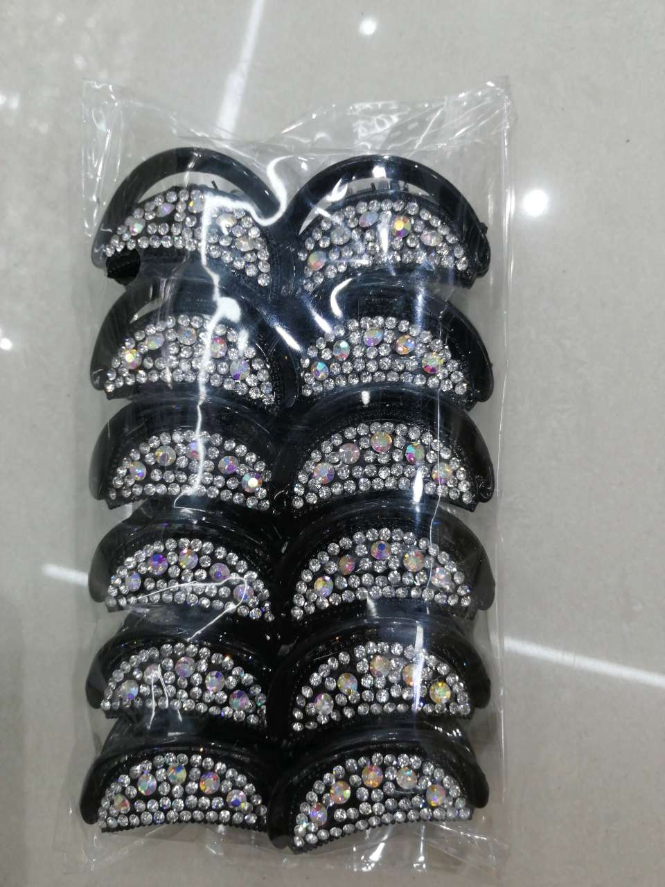 Small round claw thumbnail