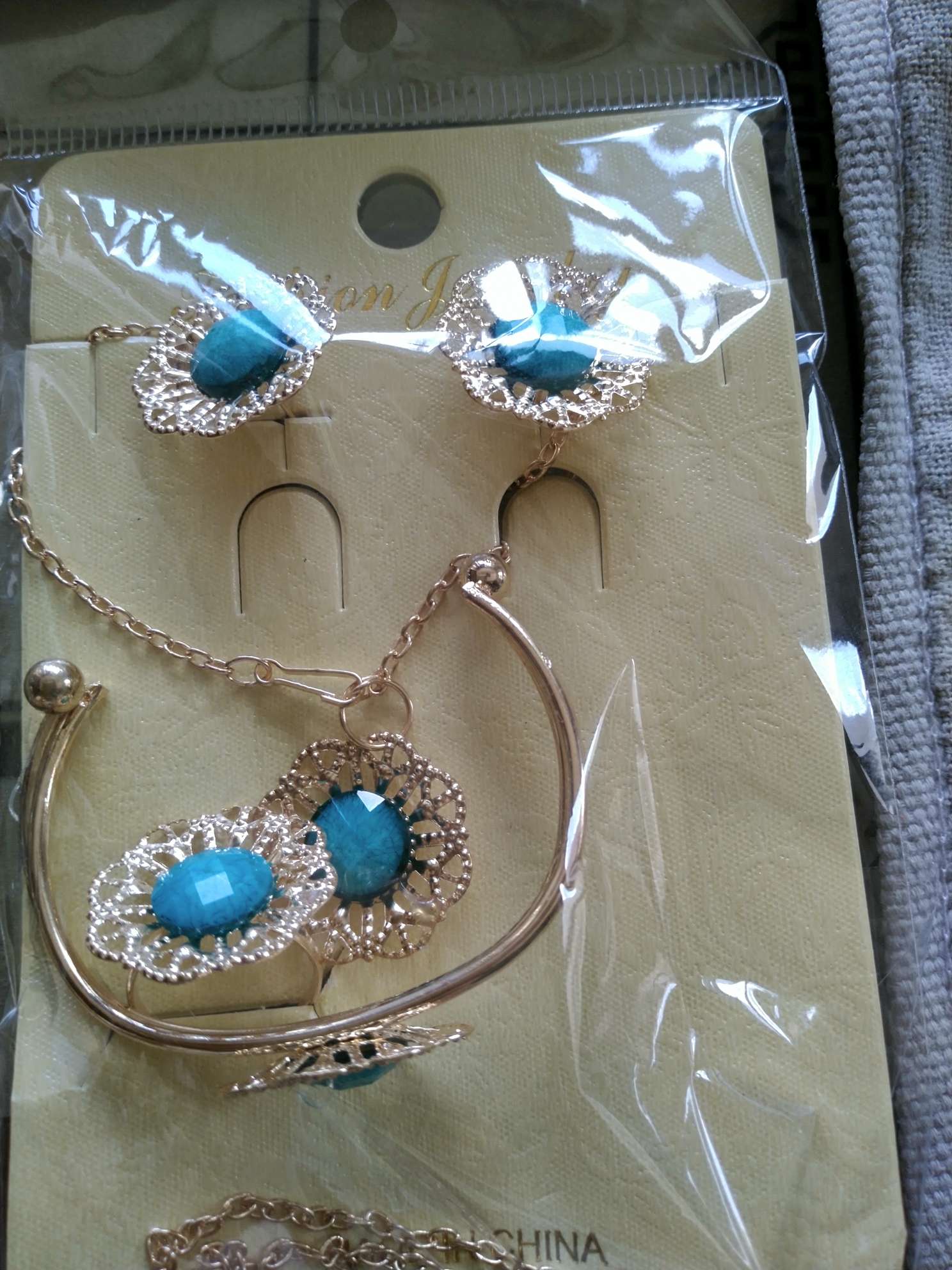 Water Orchid 4-Piece Set