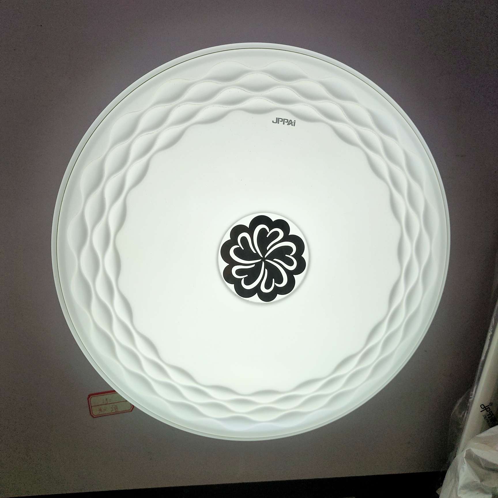 Bedroom light, popular, simple, modern and creative Nordic ceiling light, home room, balcony and living room lighting, diamond-shaped LED ceiling light Application Scenario