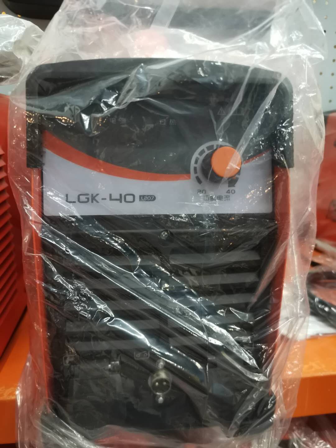 Jiashi plasma cutting machines are highly praised for their thin profit margins, high sales volume, honest operation and excellent quality