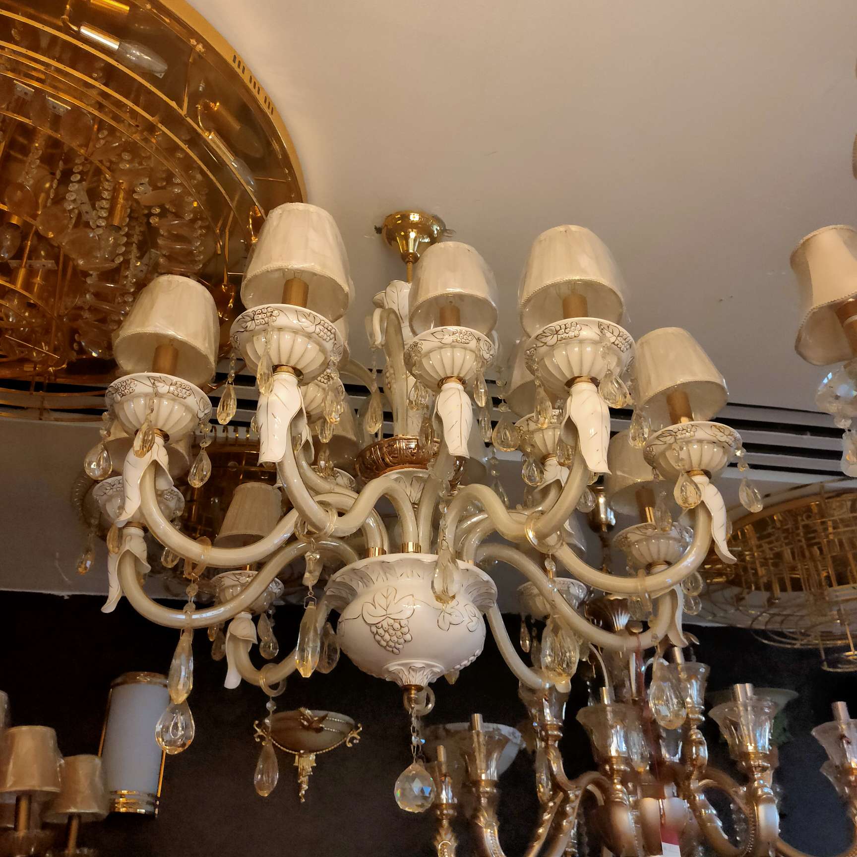 European and Nordic style all-copper crystal lamps, light luxury chandeliers, simple and modern living room lamps, bedroom and dining room lamps, crystal lamps Item Picture
