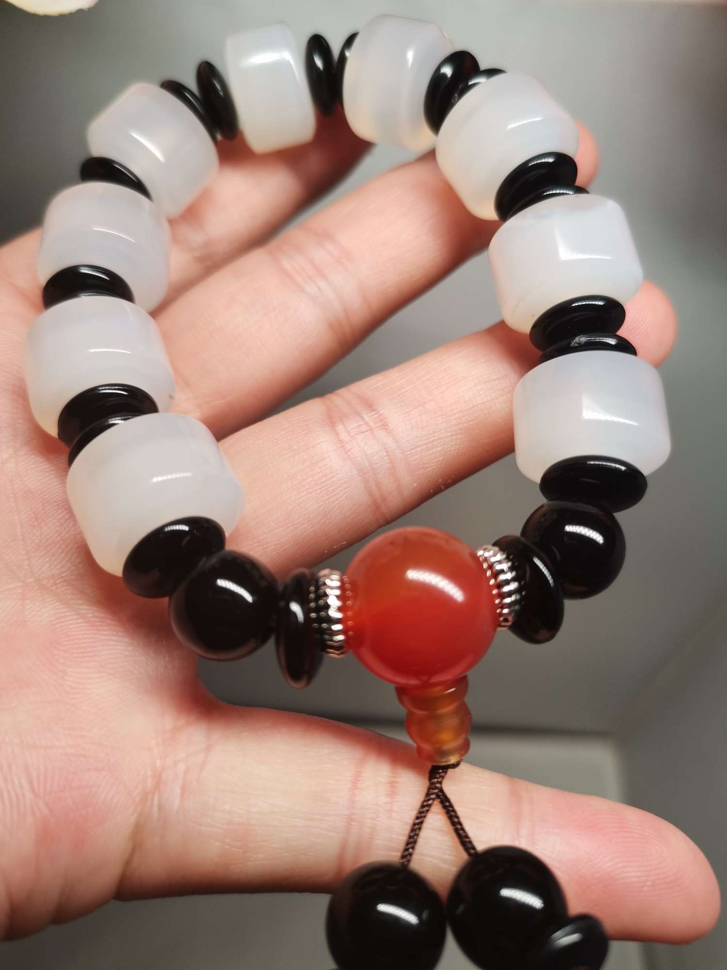 Calcedonia natural. Pulsera de elevación del festival Item Picture