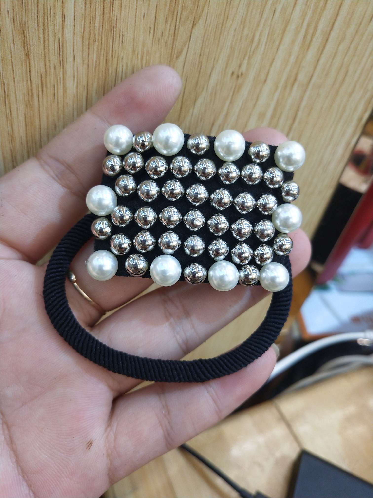 Pearl leather band