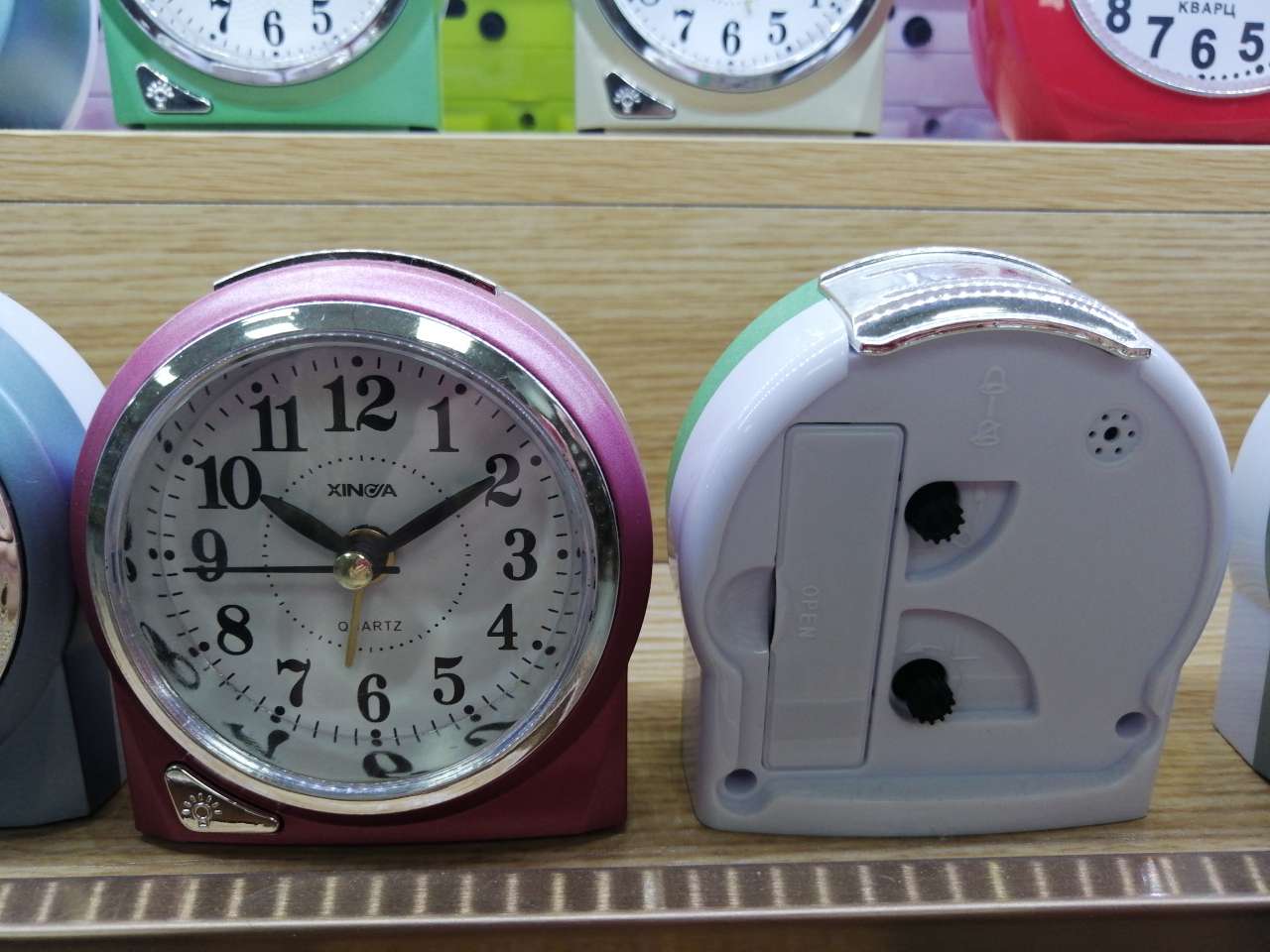 The small alarm clock, student alarm clock, is selling well. Electroplated small alarm clock pic 3