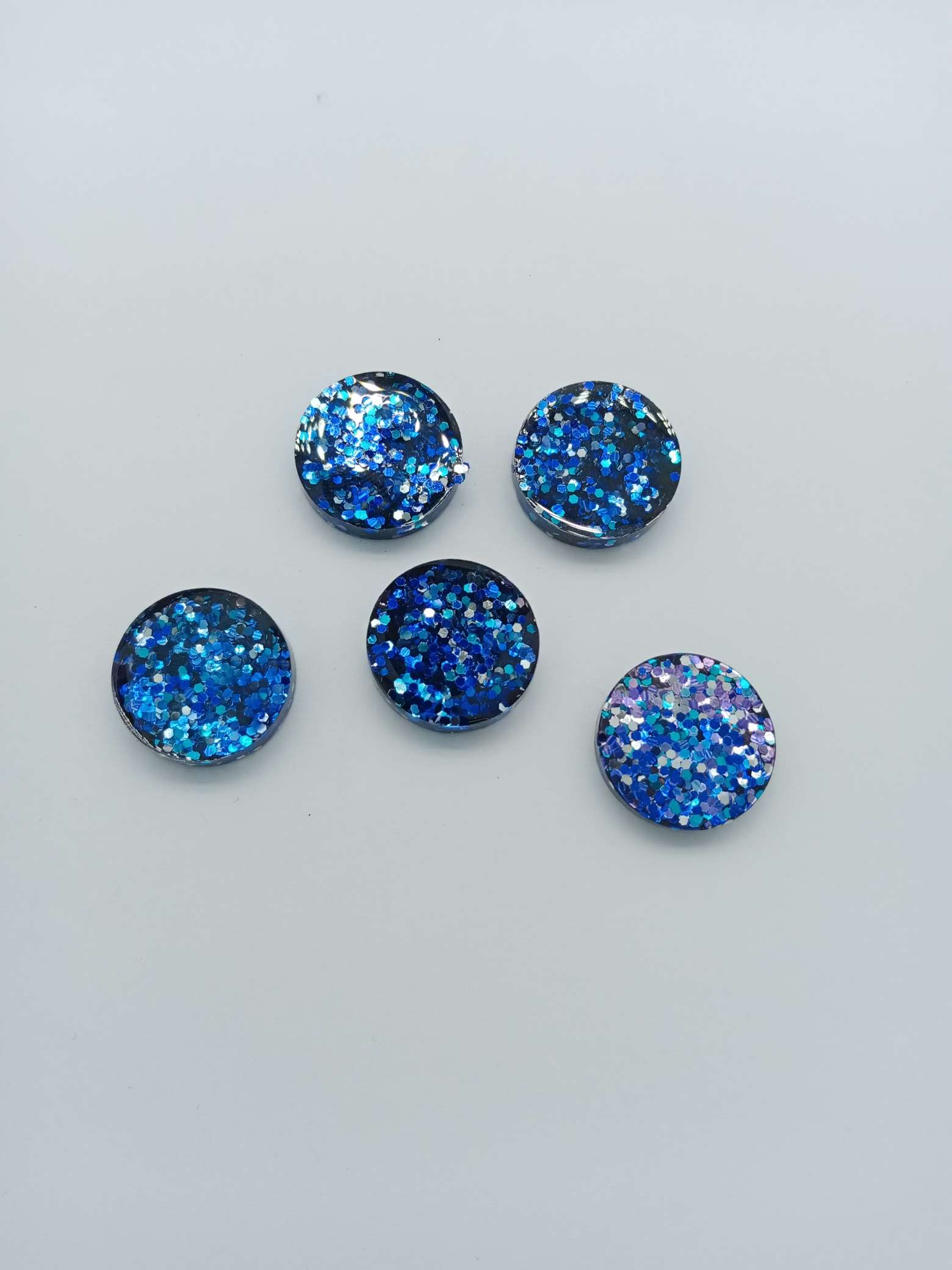 厂家直销圆形树脂加亮片