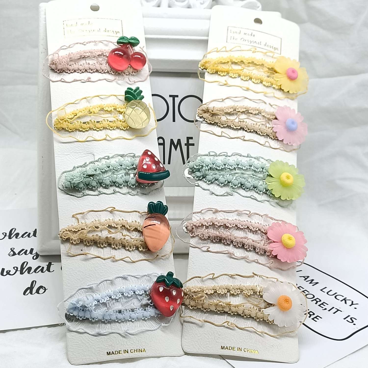 The hairpin is a super fairy-like female forest style, paired with lace, a simple and elegant Korean Internet celebrity. It features a fringe at the back of the head and a top clip