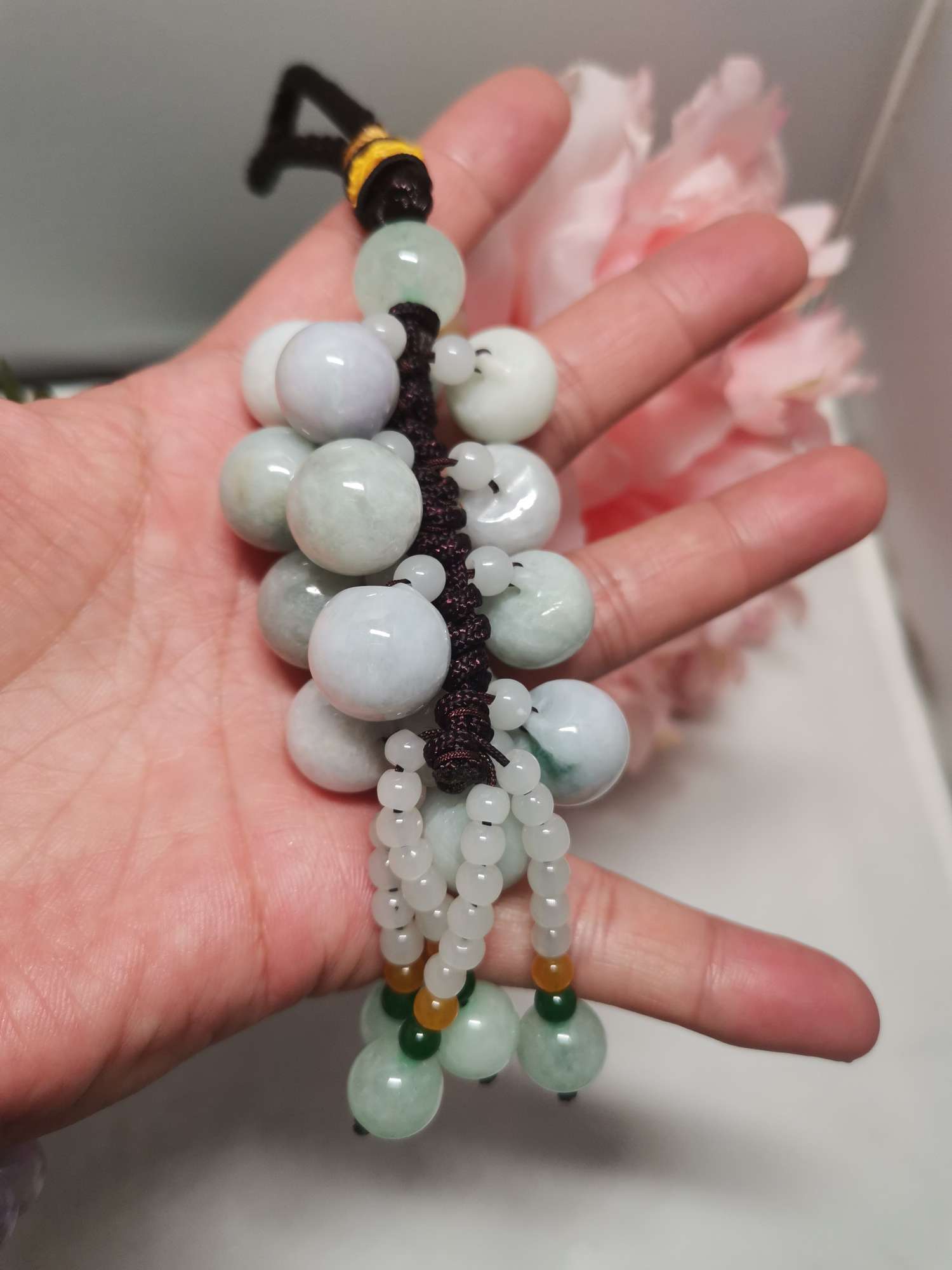 Burmese jadeite. Peace and good fortune pendant Item Picture